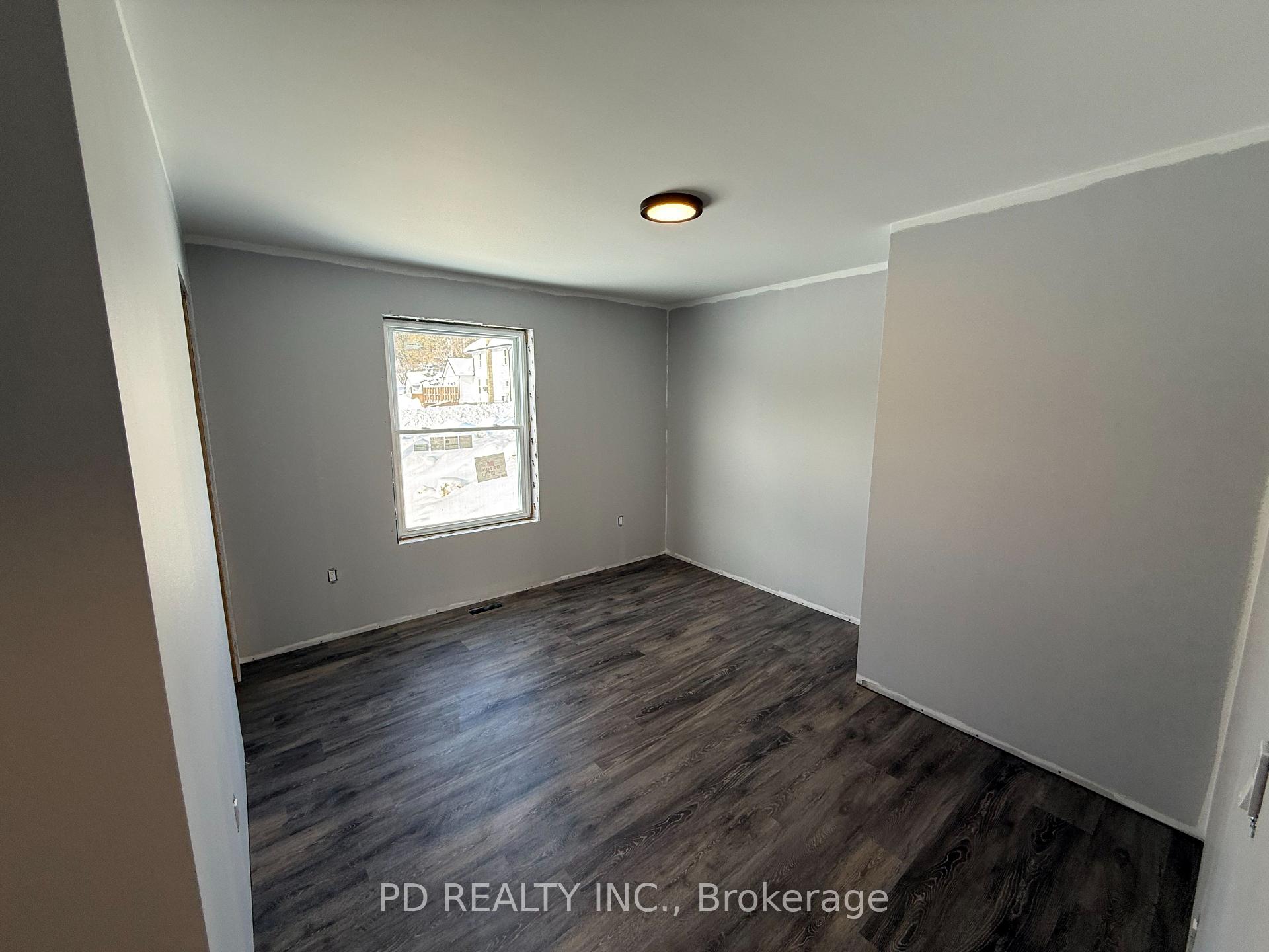 Photo 9 of 2455 Queen Mary Street, Cavan Monaghan, Cavan Twp — HOMEH