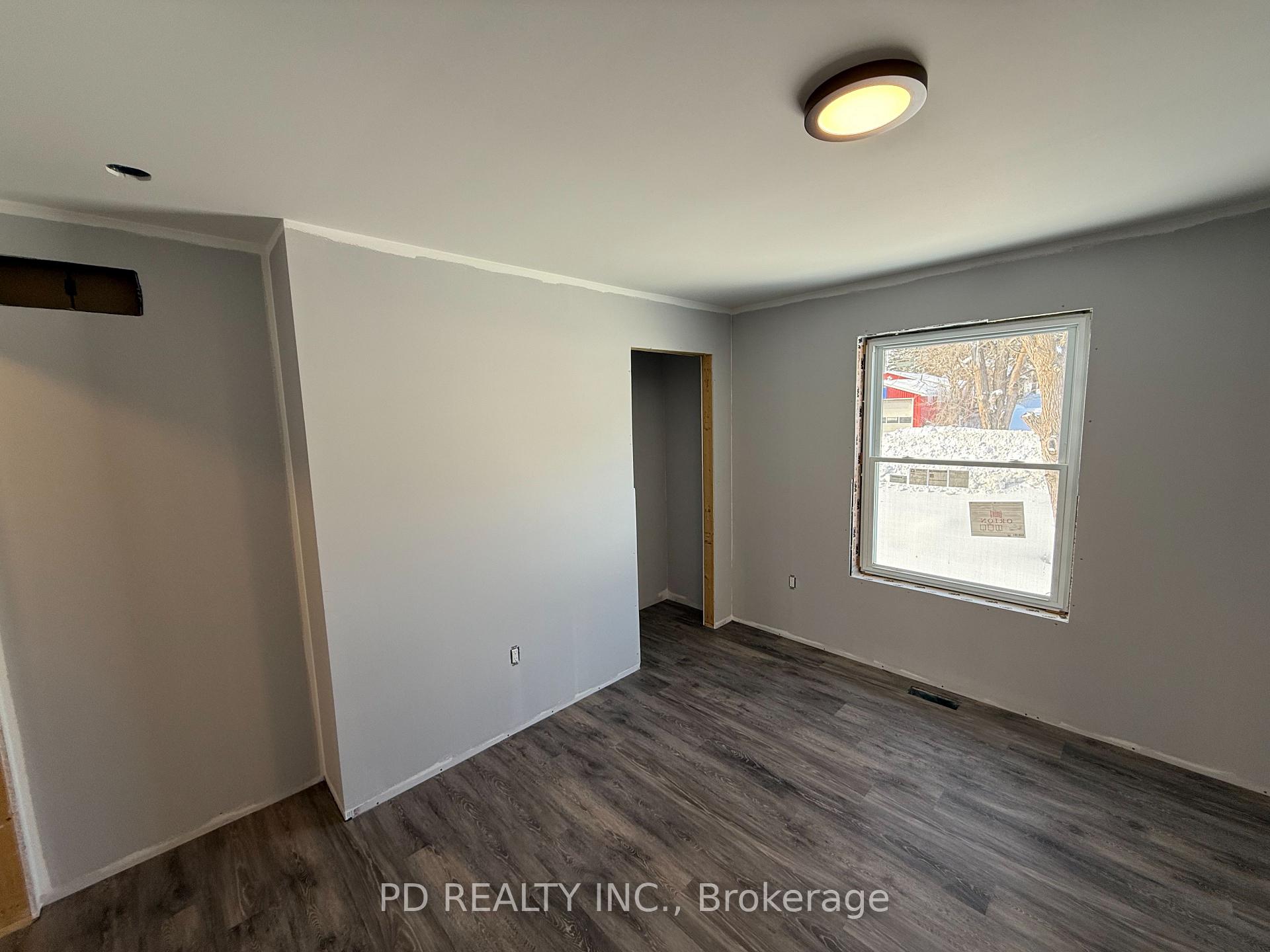 Photo 10 of 2455 Queen Mary Street, Cavan Monaghan, Cavan Twp — HOMEH