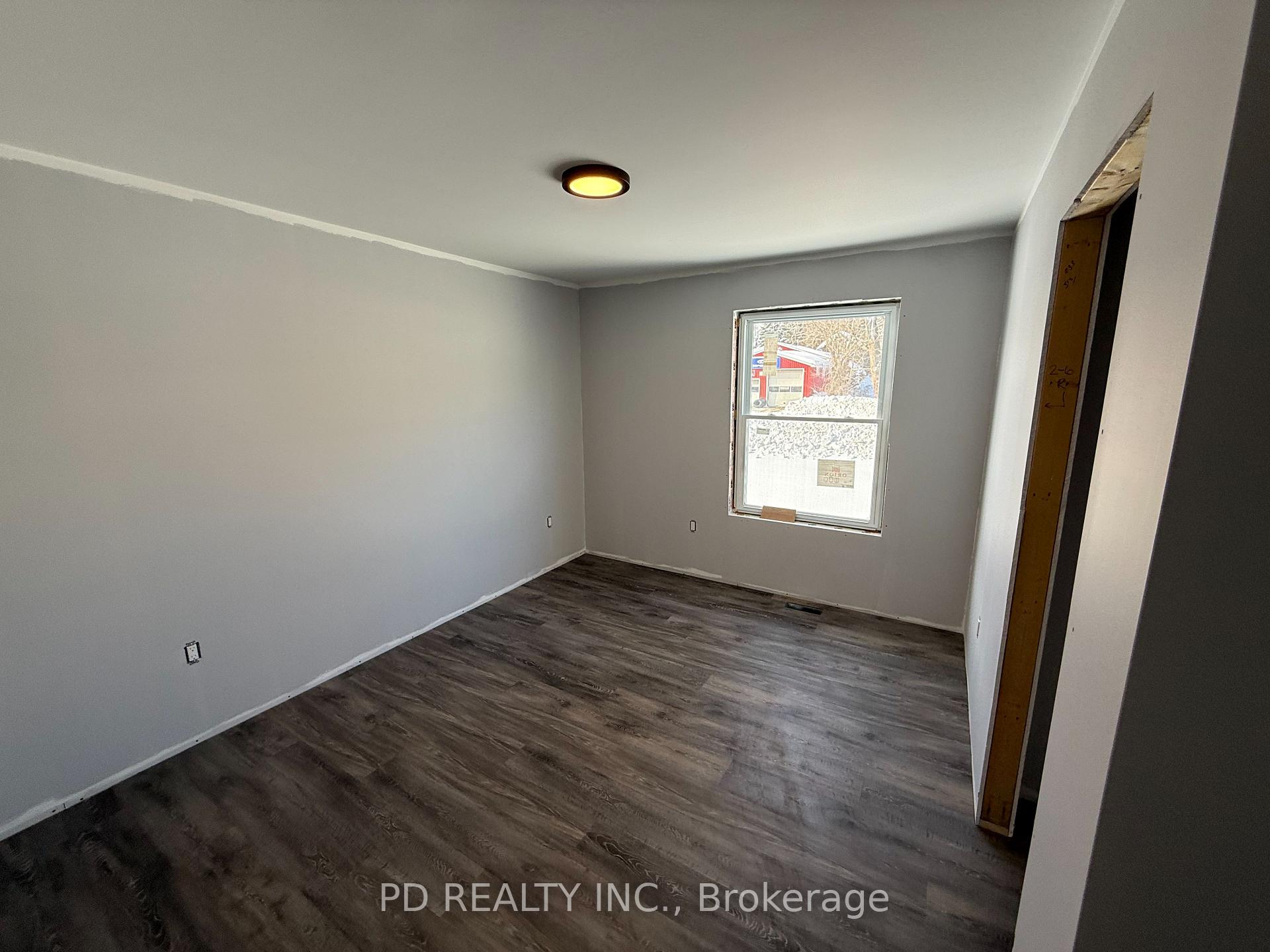 Photo 17 of 2455 Queen Mary Street, Cavan Monaghan, Cavan Twp — HOMEH