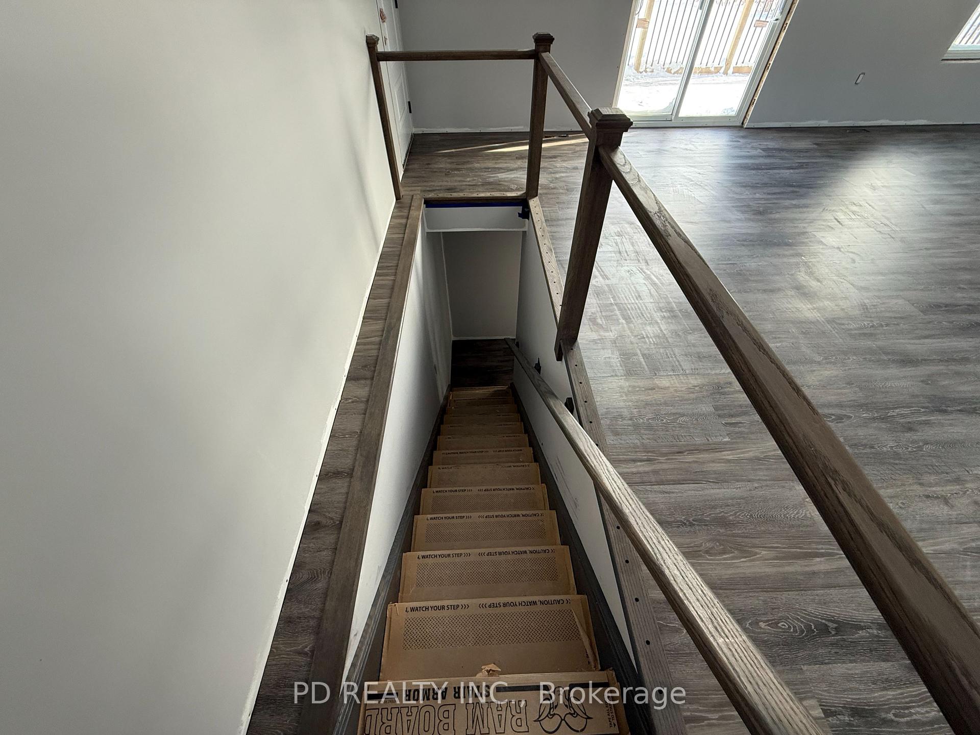 Photo 19 of 2455 Queen Mary Street, Cavan Monaghan, Cavan Twp — HOMEH