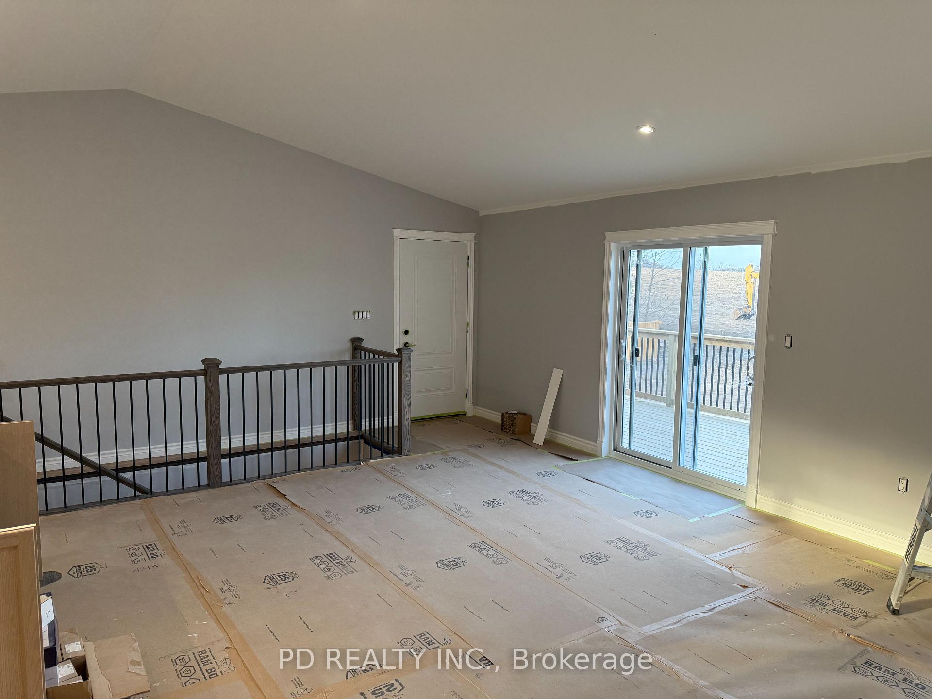 Photo 34 of 2455 Queen Mary Street, Cavan Monaghan, Cavan Twp — HOMEH
