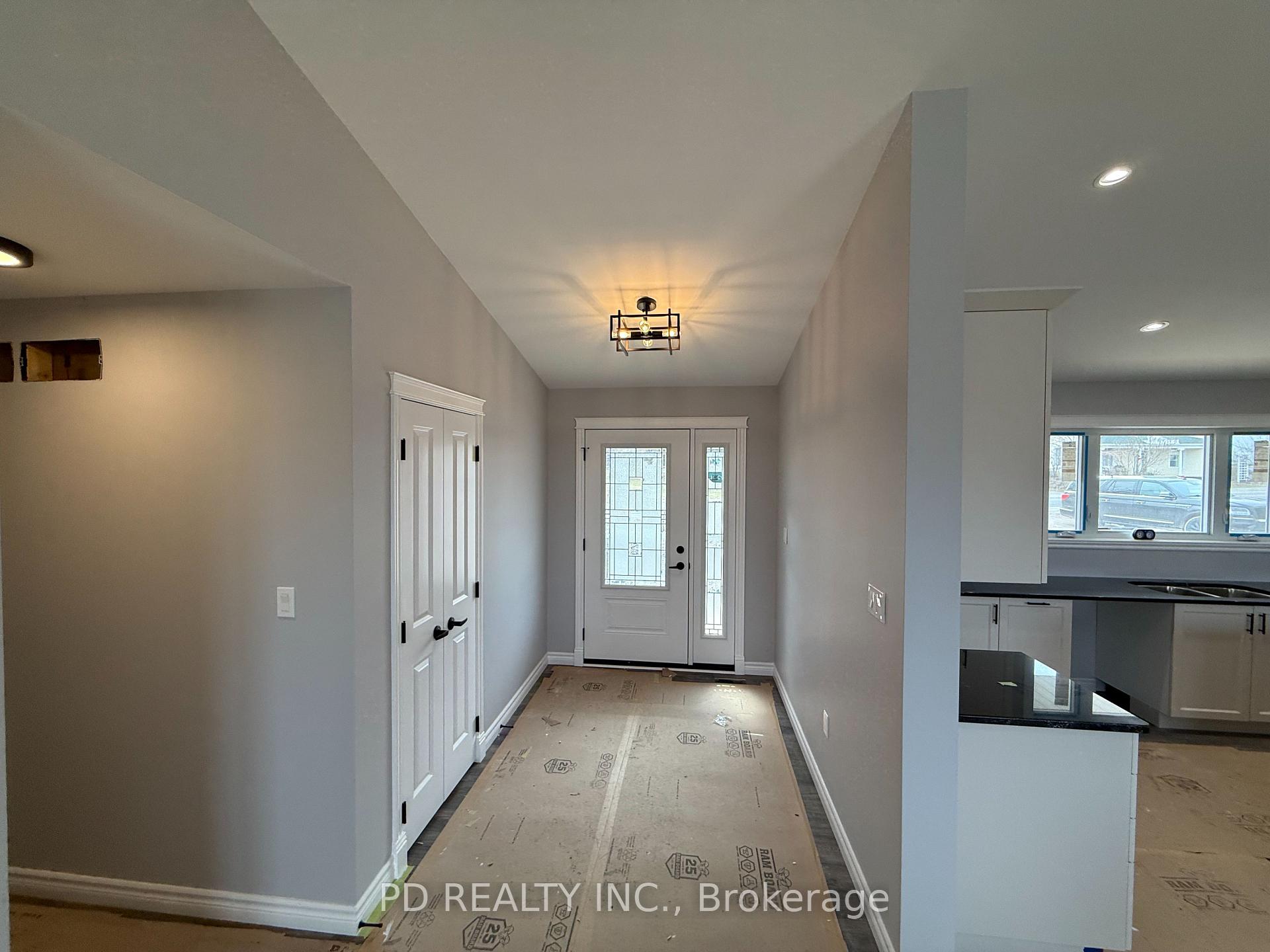 Photo 36 of 2455 Queen Mary Street, Cavan Monaghan, Cavan Twp — HOMEH