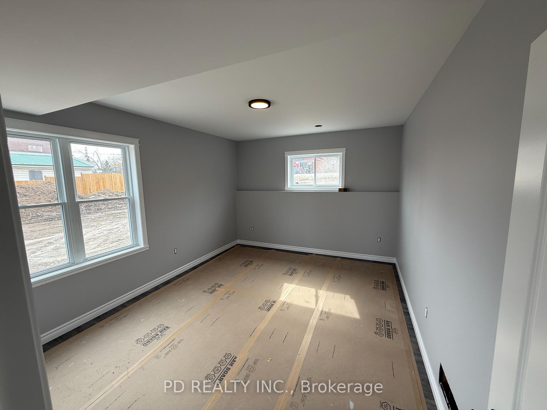 Photo 45 of 2455 Queen Mary Street, Cavan Monaghan, Cavan Twp — HOMEH