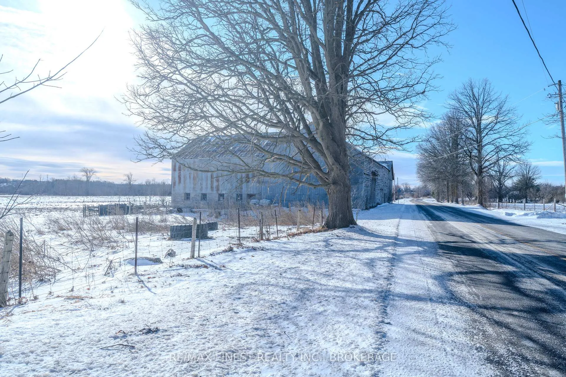 Photo 2 of 888 Simmons Road, Loyalist, Lennox and Addington - South — HOMEH