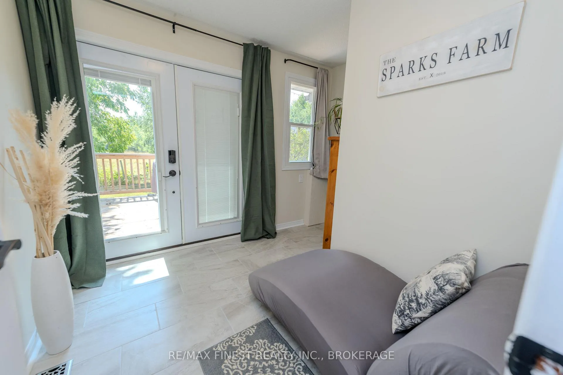 Photo 13 of 888 Simmons Road, Loyalist, Lennox and Addington - South — HOMEH