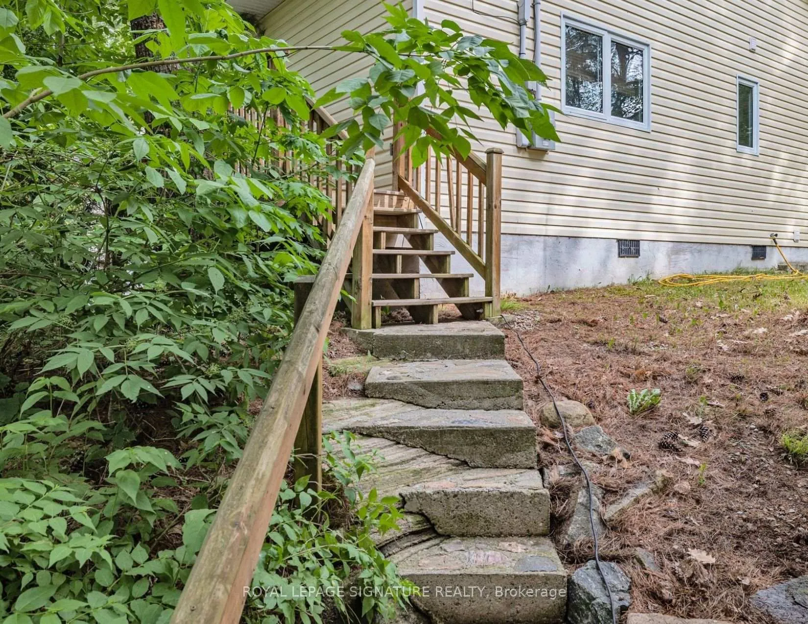 Photo 15 of 3309 Riverdale Drive, Severn, Washago — HOMEH