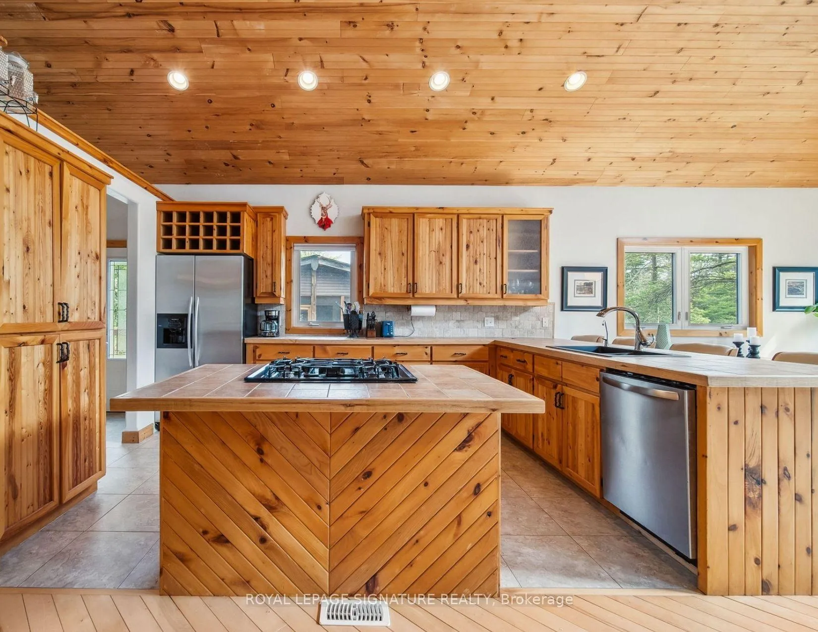 Photo 19 of 3309 Riverdale Drive, Severn, Washago — HOMEH