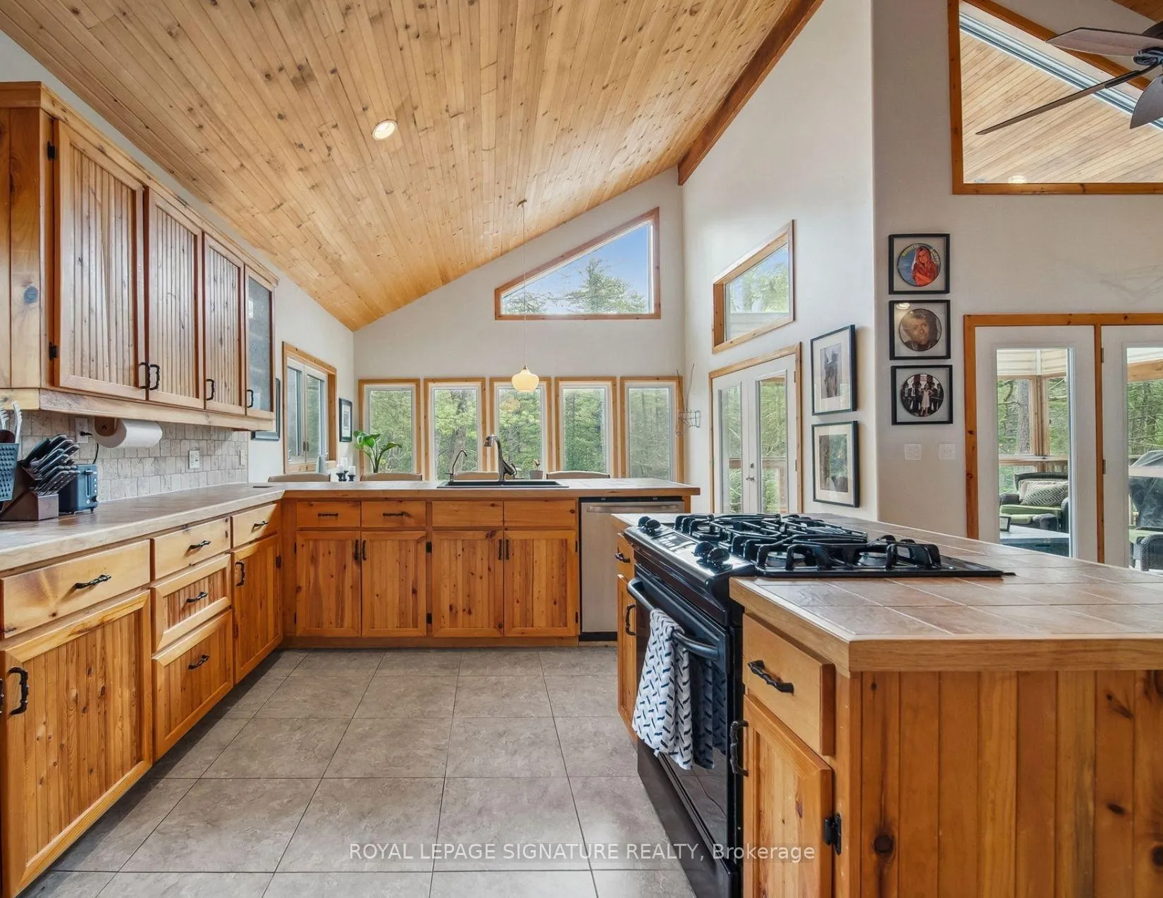 Photo 20 of 3309 Riverdale Drive, Severn, Washago — HOMEH