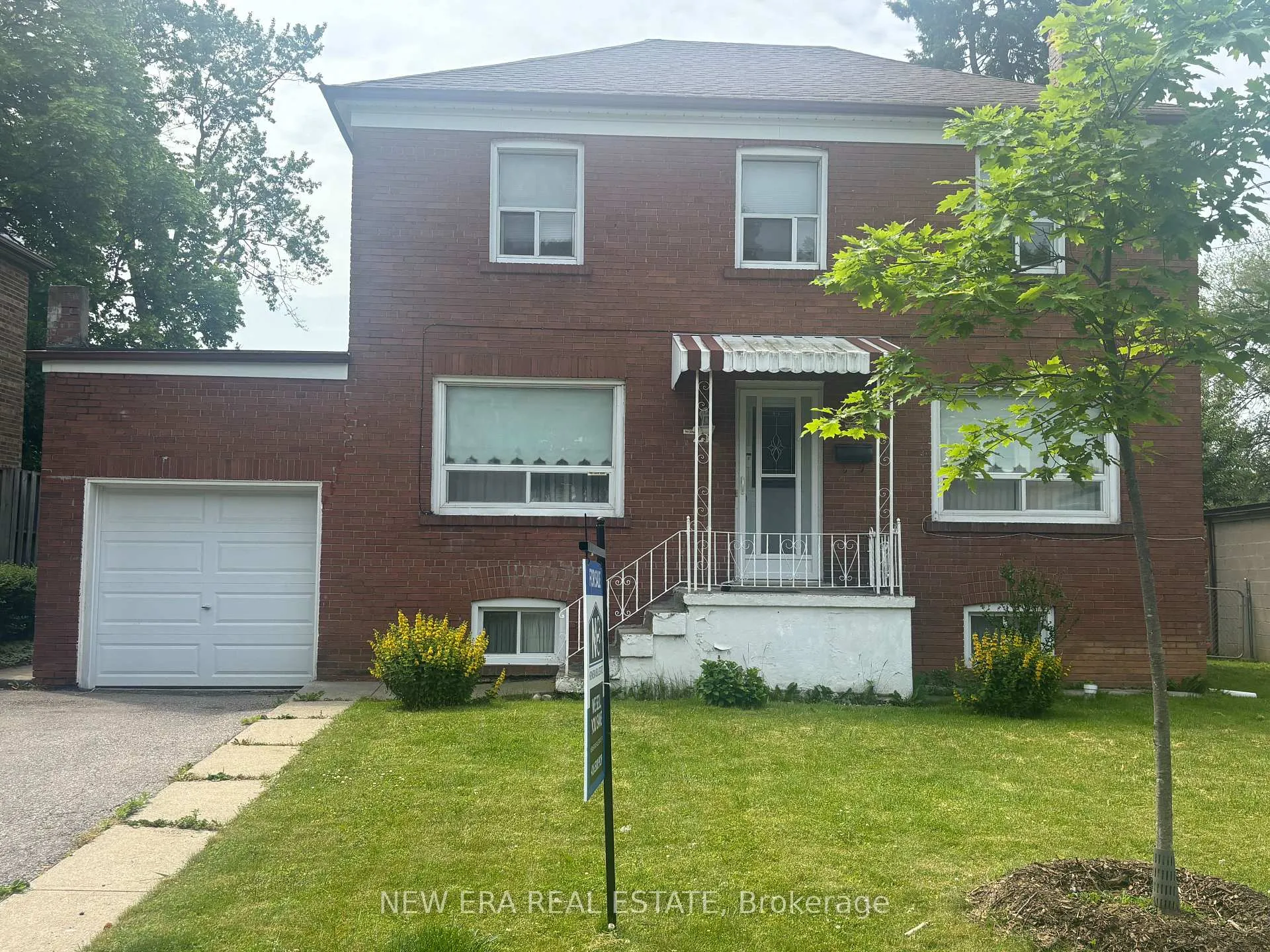Front of 27 Dell Park Avenue
