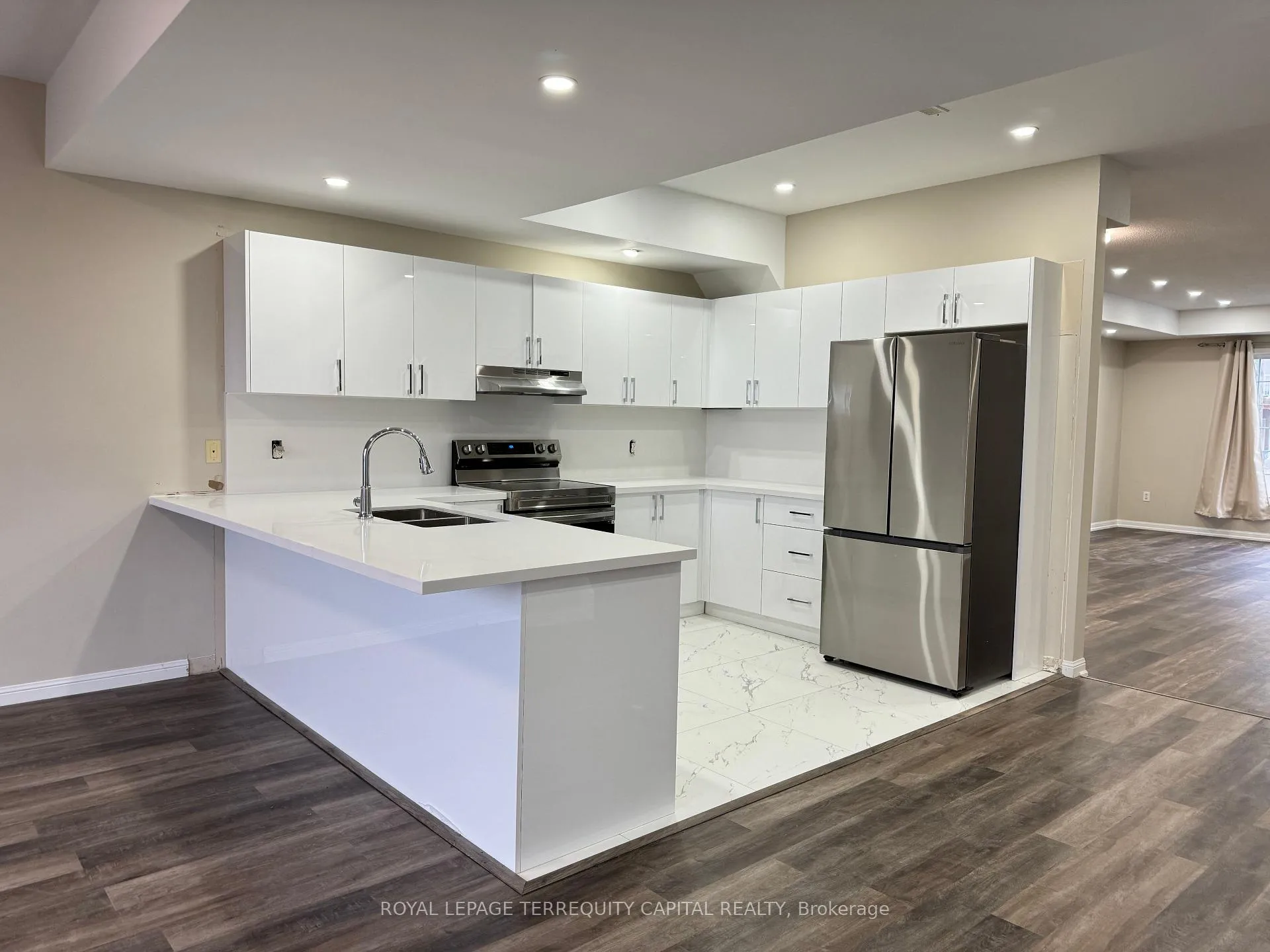 Photo 2 of Unit A, 349 Edgehill Drive, Barrie, Ardagh — HOMEH