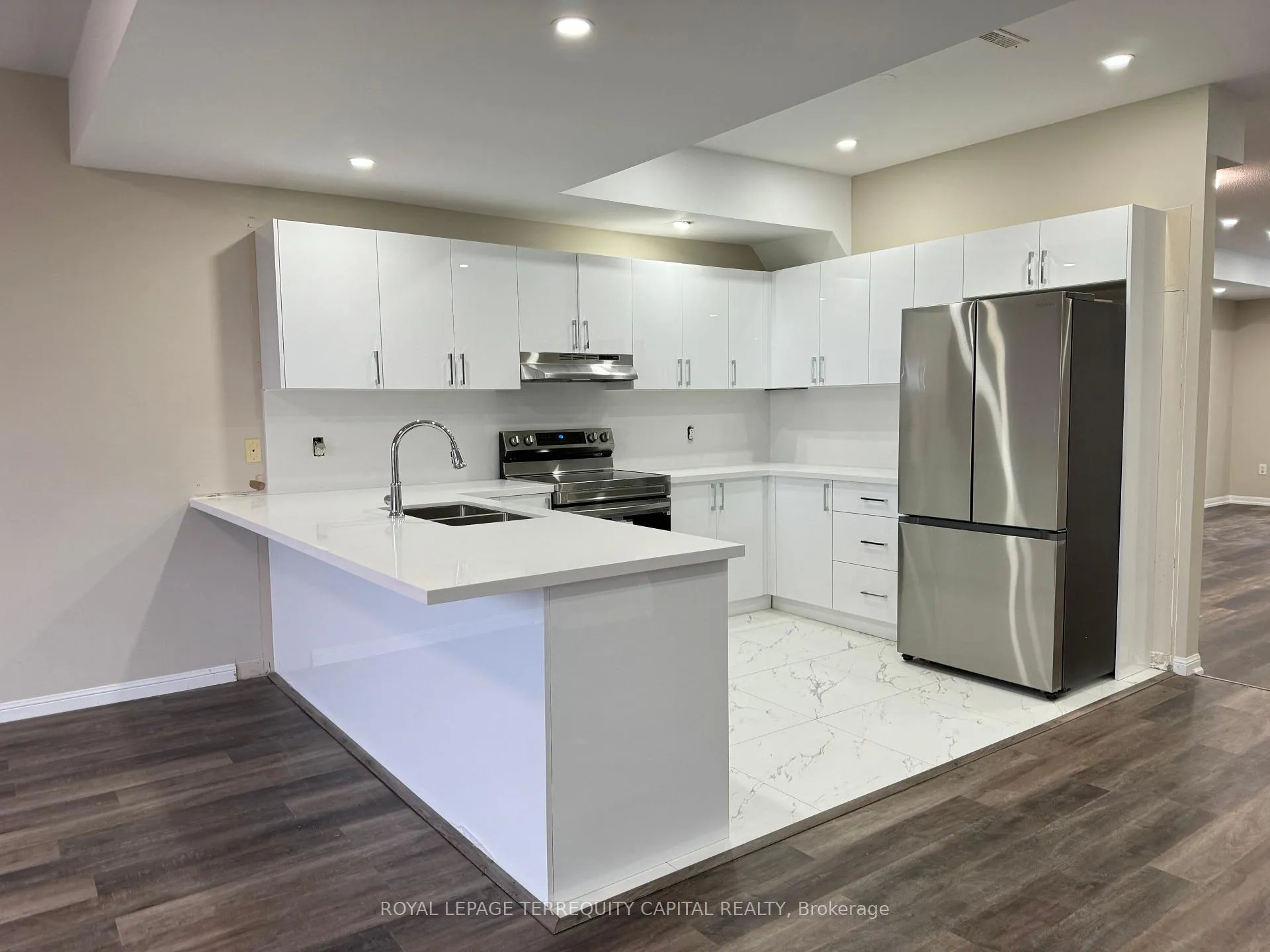 Photo 3 of Unit A, 349 Edgehill Drive, Barrie, Ardagh — HOMEH