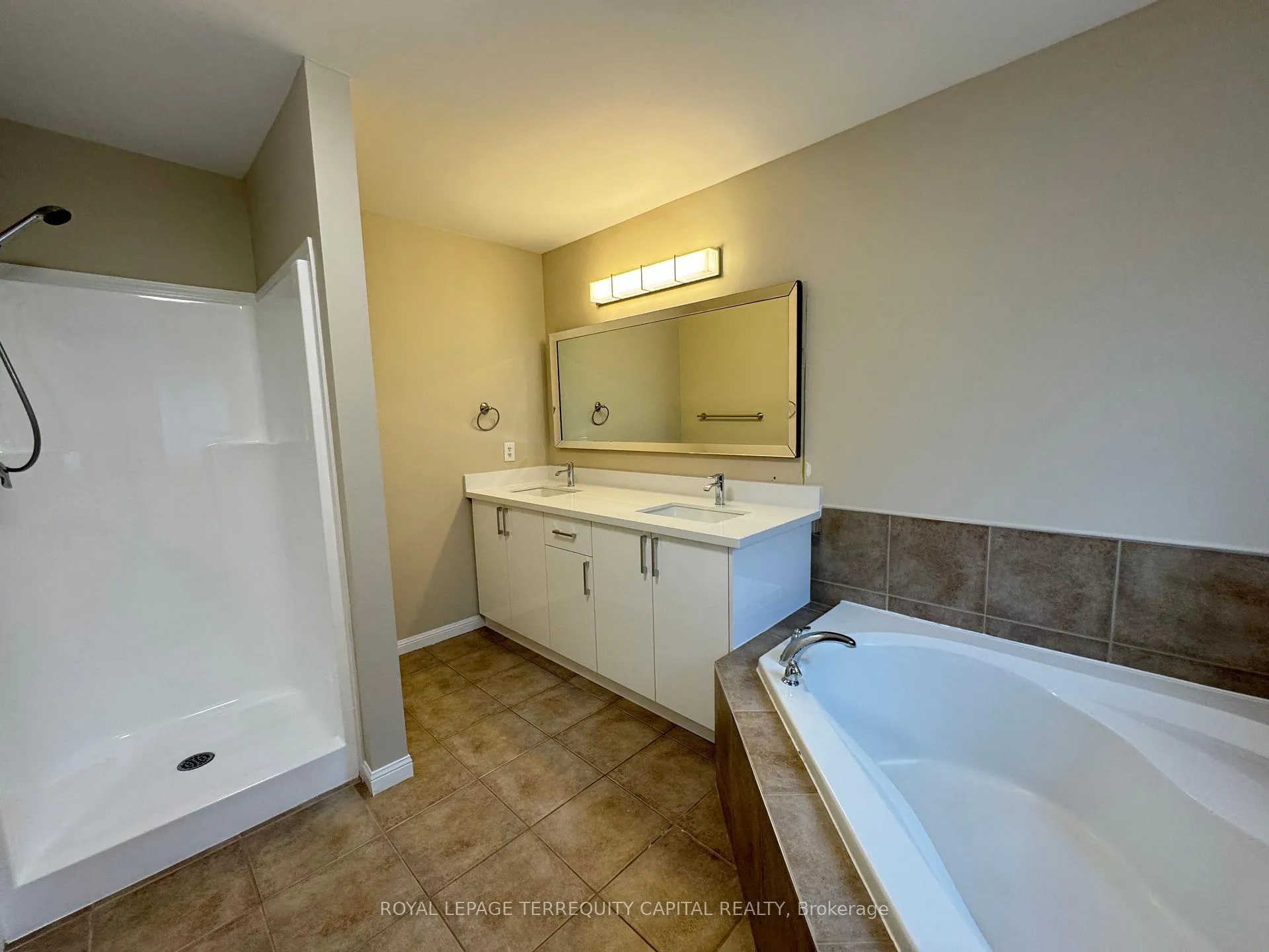 Photo 16 of Unit A, 349 Edgehill Drive, Barrie, Ardagh — HOMEH