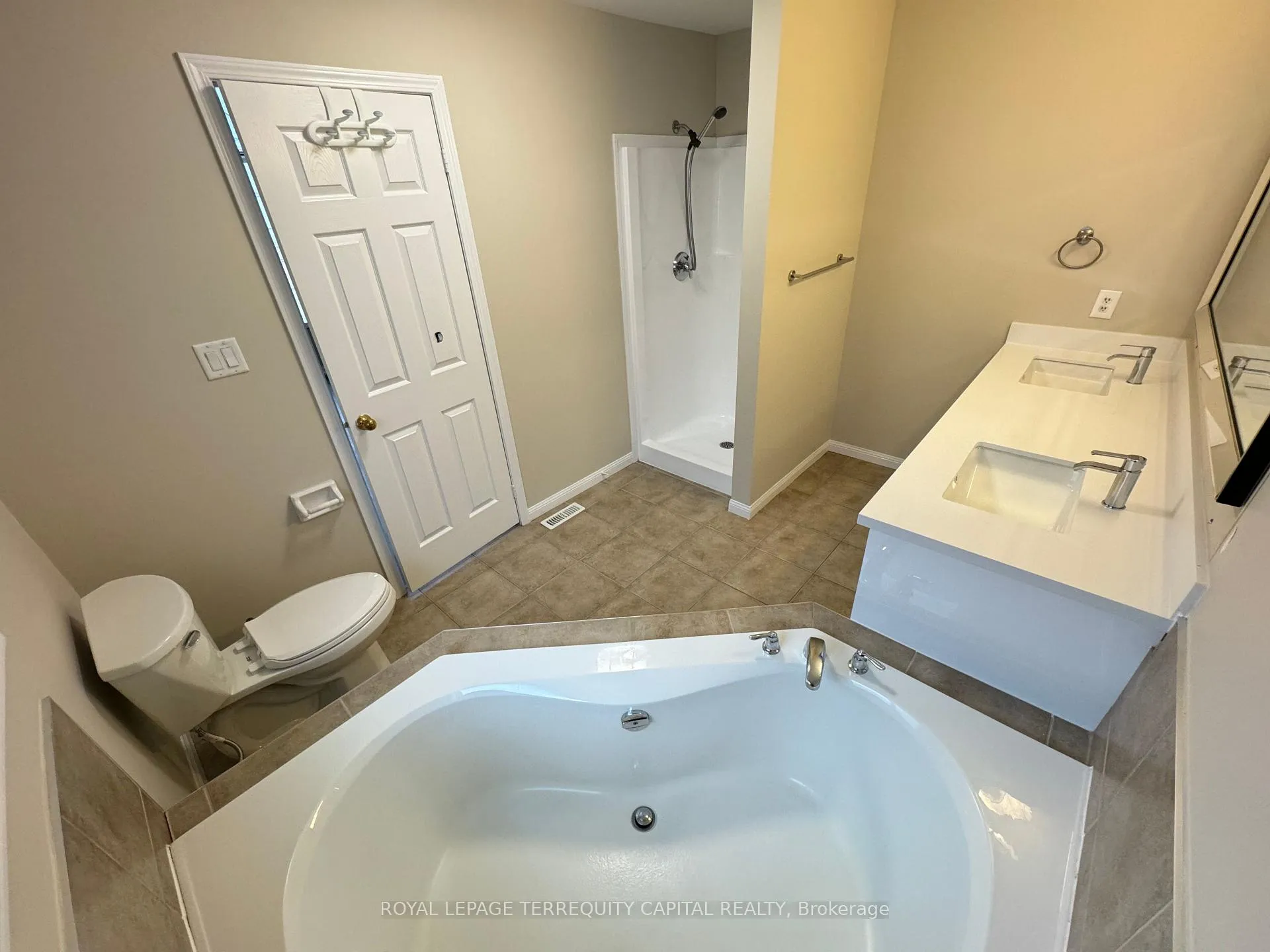 Photo 19 of Unit A, 349 Edgehill Drive, Barrie, Ardagh — HOMEH