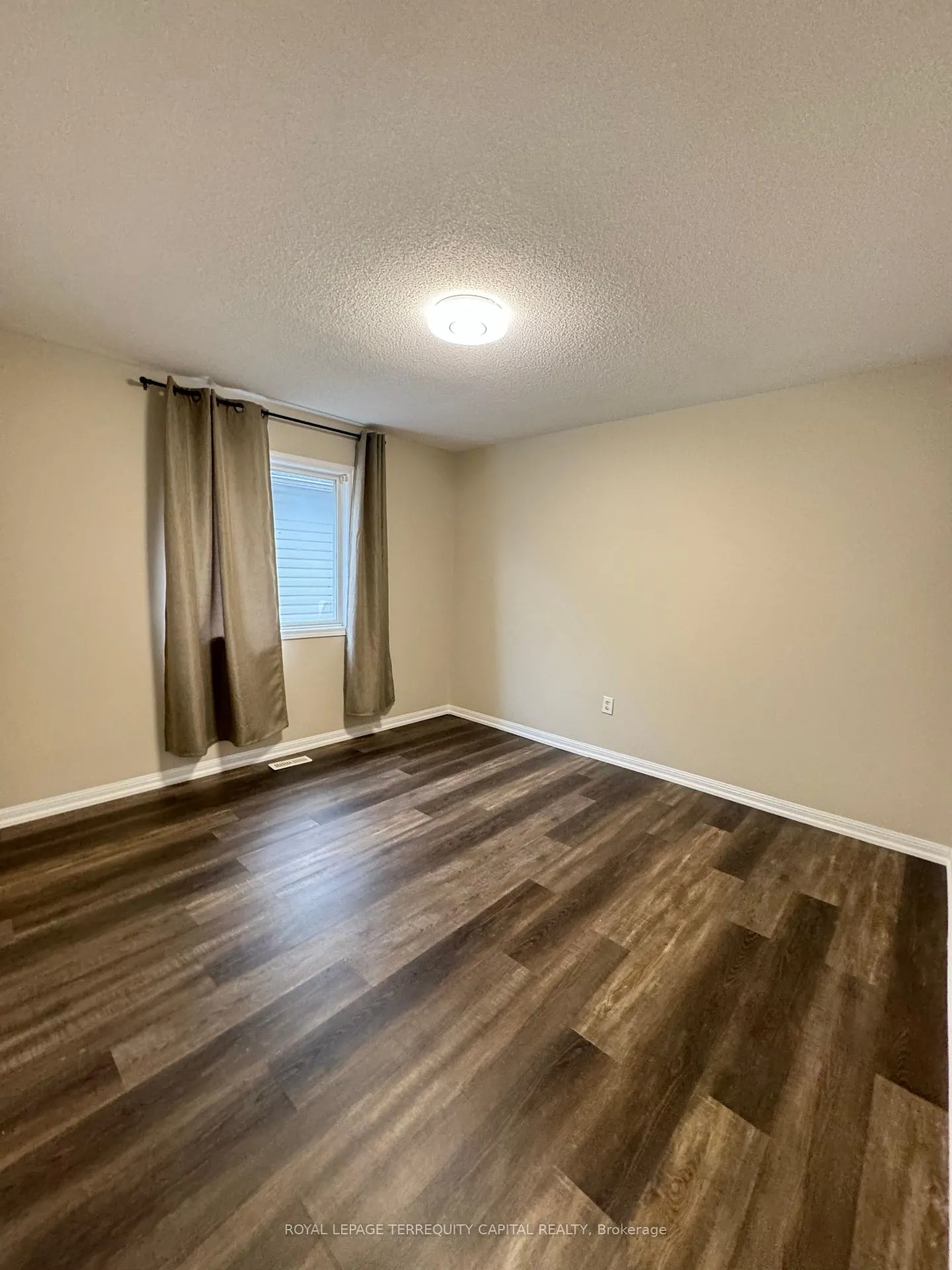 Photo 23 of Unit A, 349 Edgehill Drive, Barrie, Ardagh — HOMEH