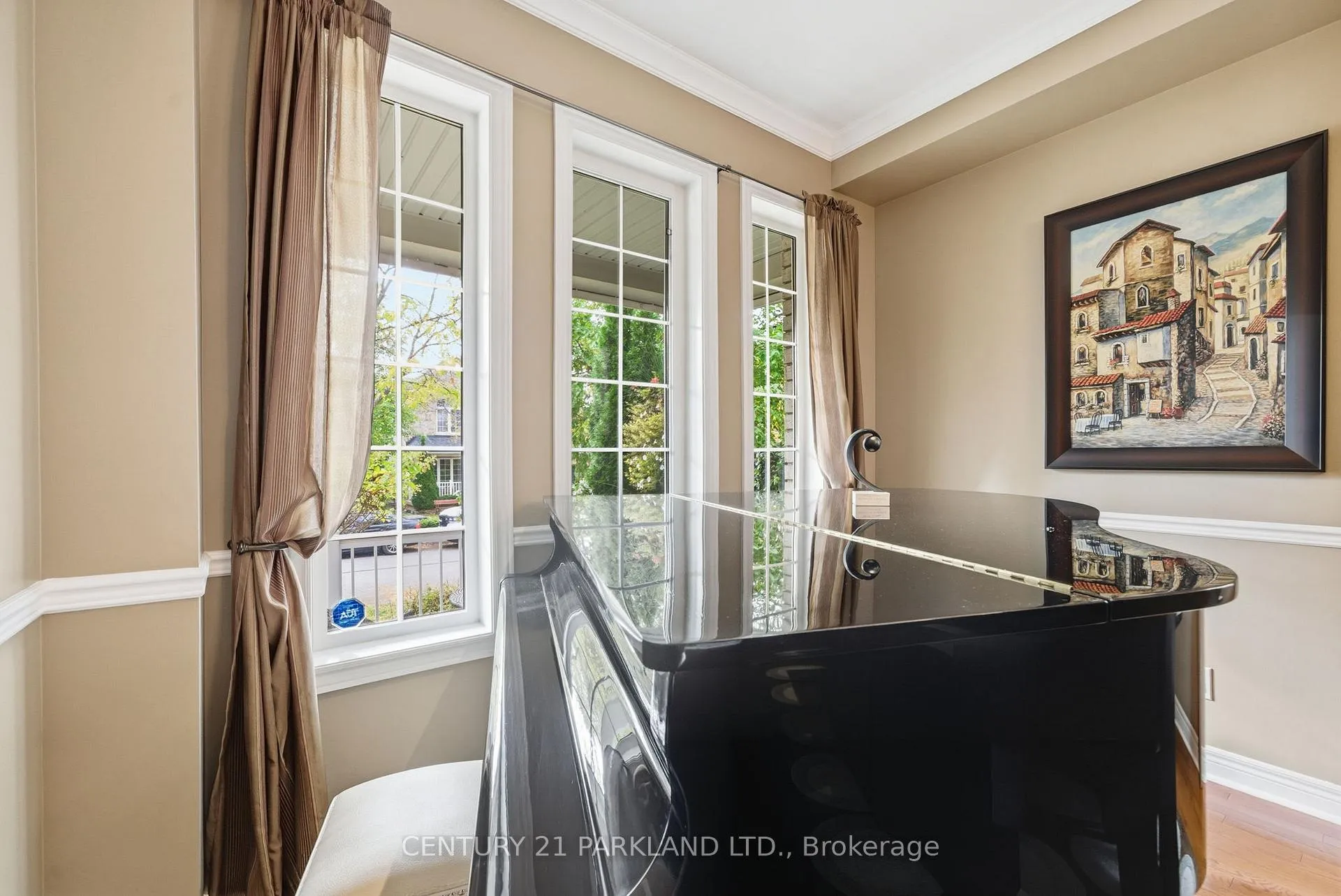 Photo 6 of 18 Turnbridge Road, Aurora, Bayview Wellington — HOMEH