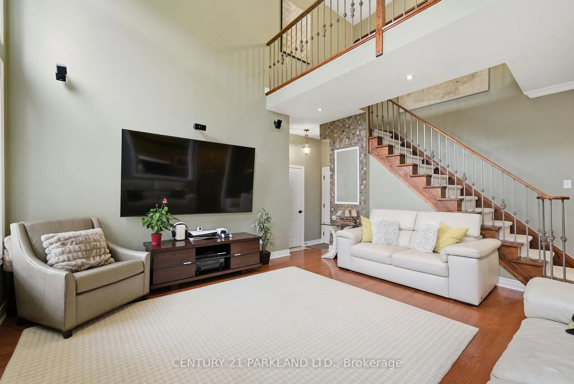 Photo 12 of 18 Turnbridge Road, Aurora, Bayview Wellington — HOMEH