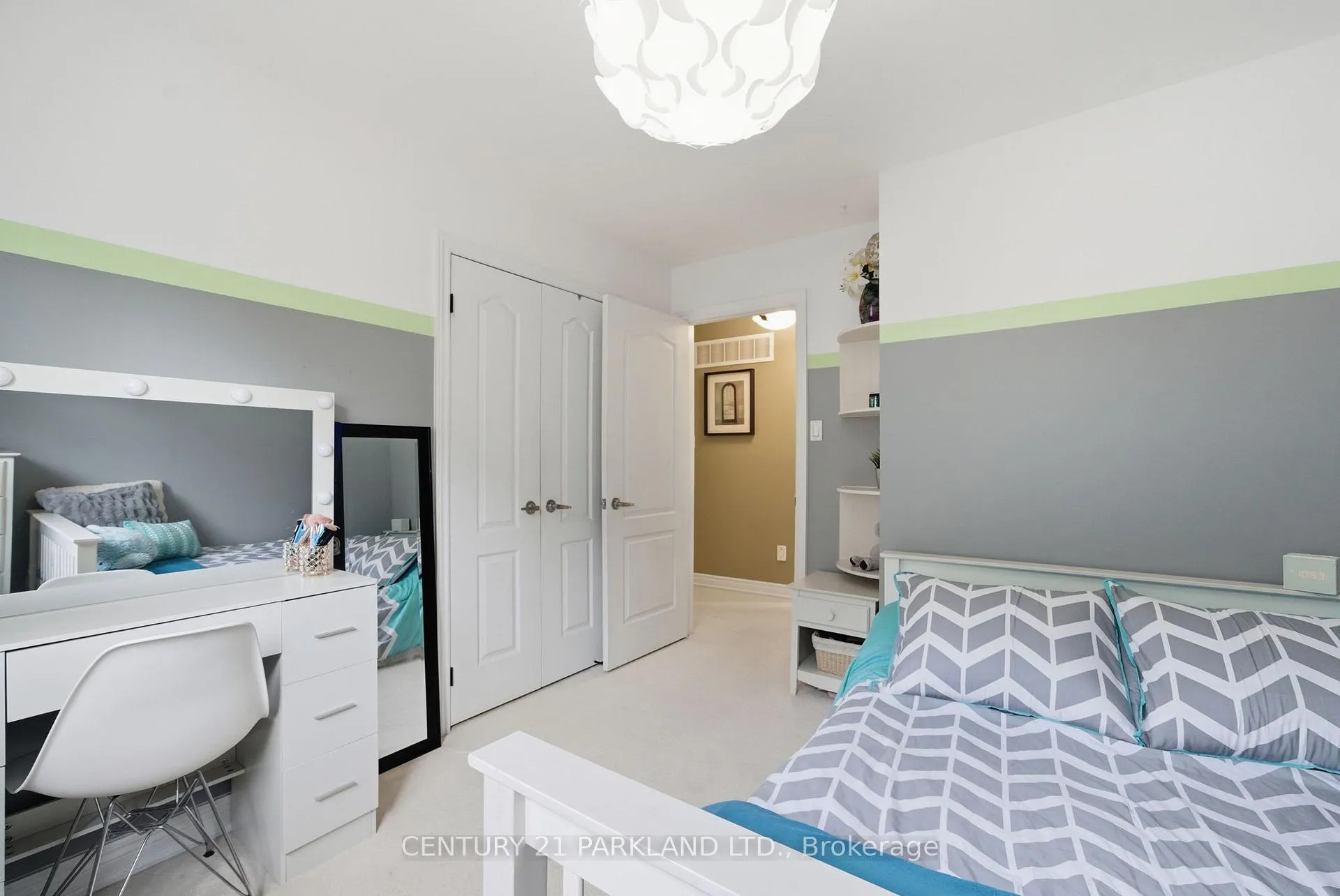 Photo 21 of 18 Turnbridge Road, Aurora, Bayview Wellington — HOMEH