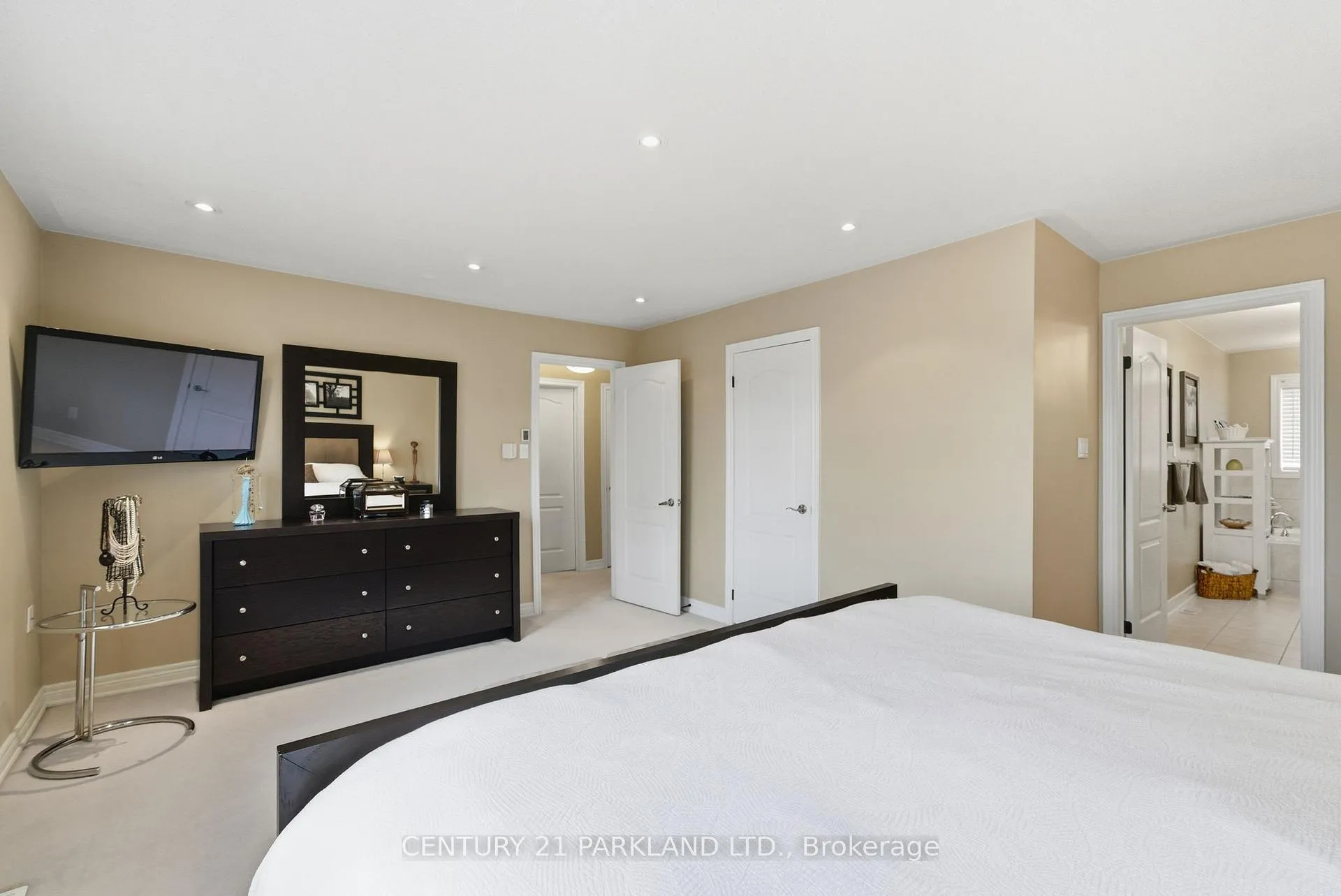 Photo 28 of 18 Turnbridge Road, Aurora, Bayview Wellington — HOMEH