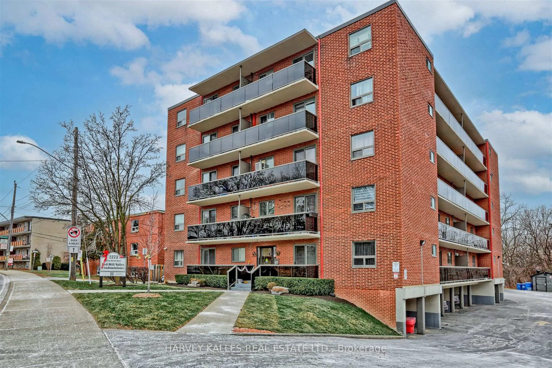 Front of Unit 45, 2373 King Street E