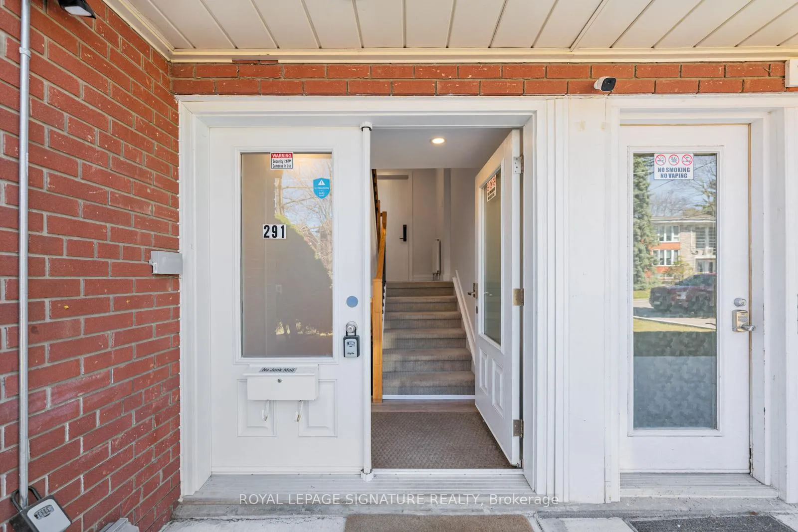 Photo 9 of Unit Main, 291 Glenforest Road, Toronto, Lawrence Park North — HOMEH