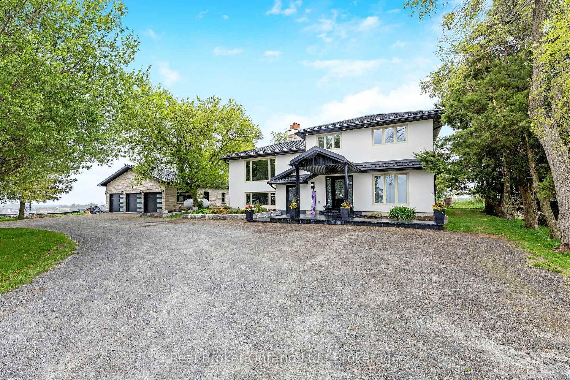 Front of 5938 Trafalgar Road