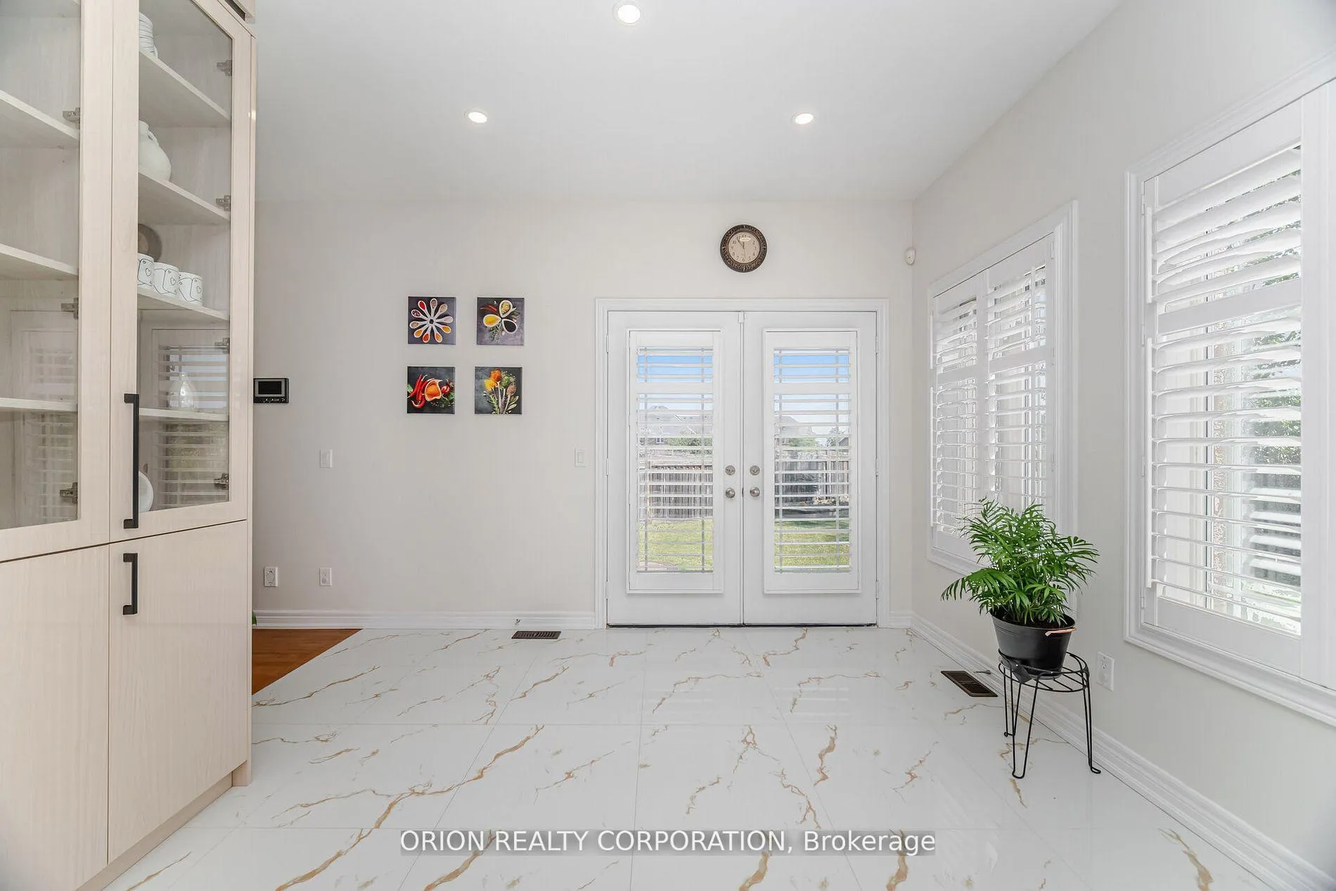 Photo 9 of 802 Miltonbrook Crescent, Milton, Willmott — HOMEH