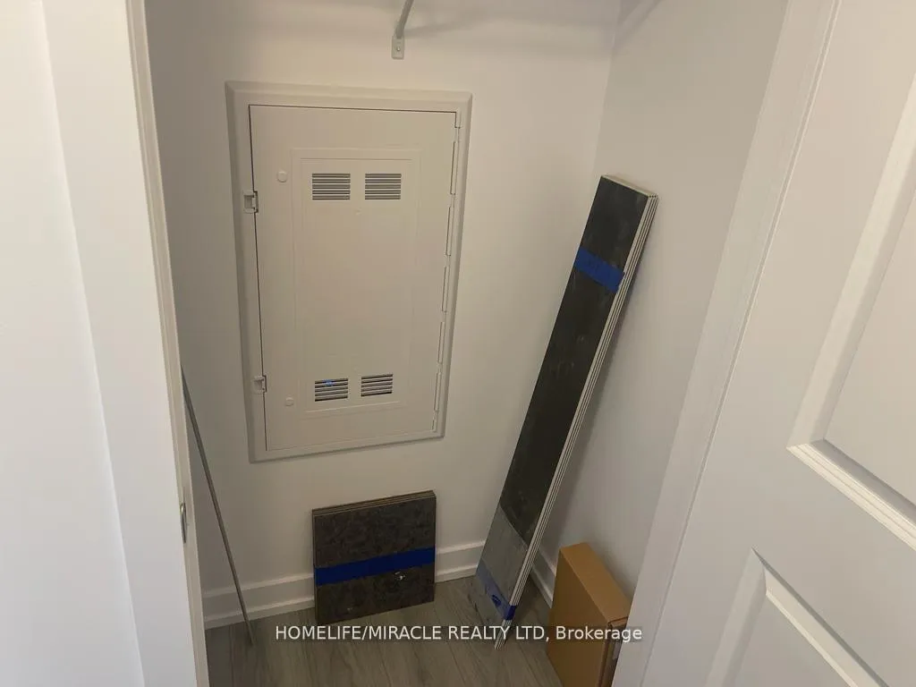 Photo 6 of Unit 307, 460 Dundas Street E, Hamilton, Waterdown — HOMEH