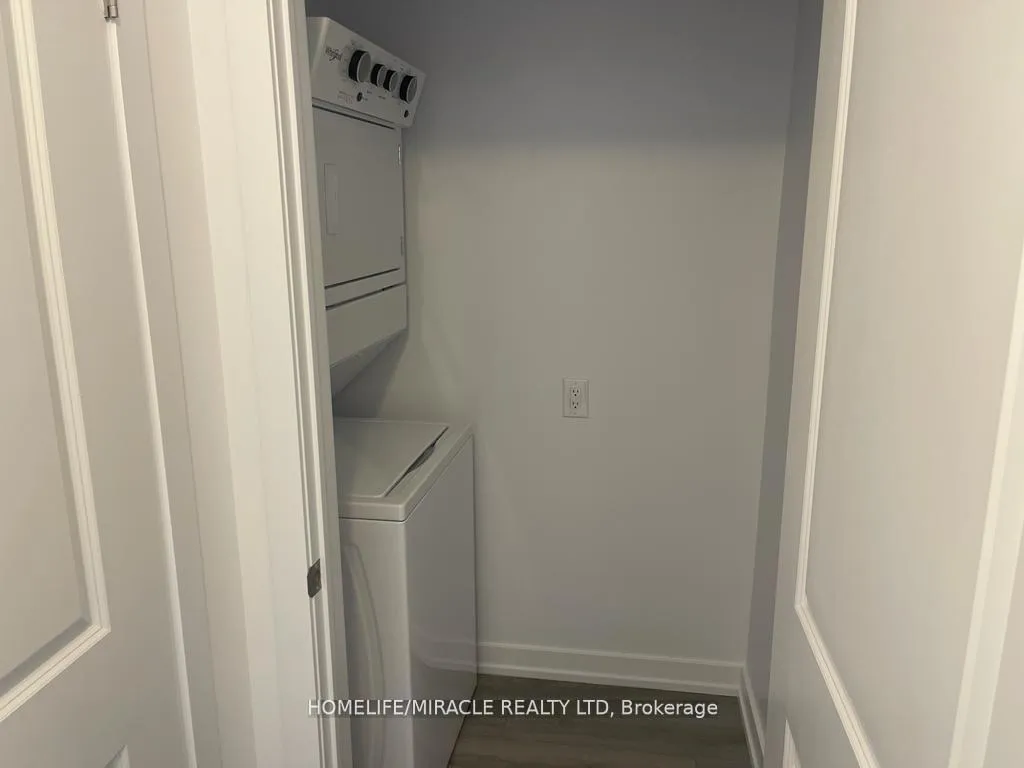 Photo 7 of Unit 307, 460 Dundas Street E, Hamilton, Waterdown — HOMEH