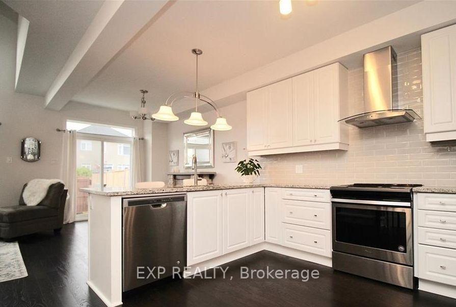 Photo 5 of 1020 Cobble Hill Drive, Ottawa, Barrhaven - Cedargrove/Fraserdale — HOMEH