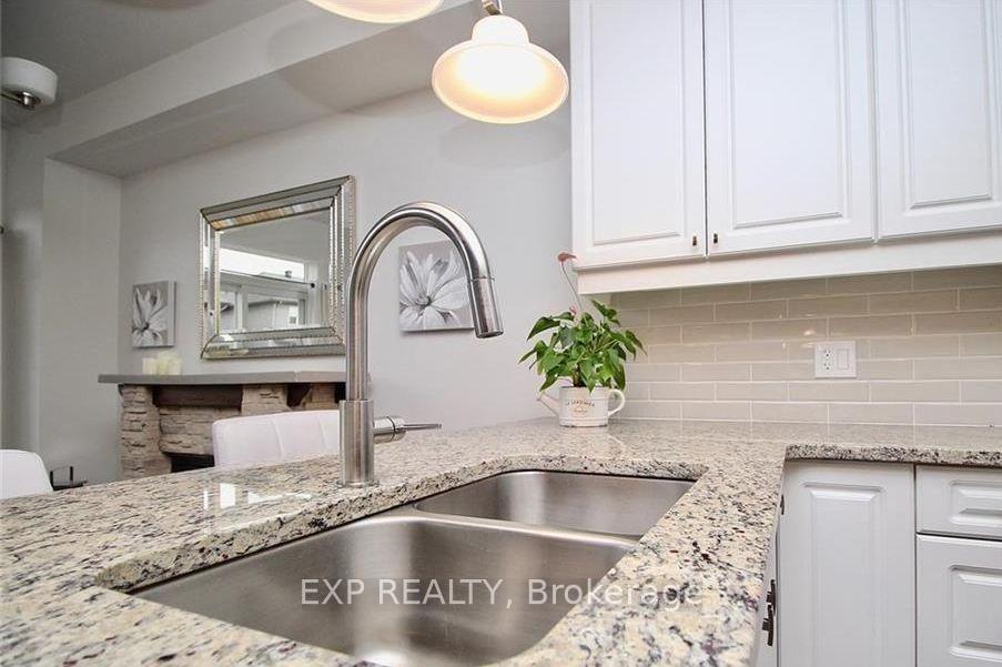 Photo 7 of 1020 Cobble Hill Drive, Ottawa, Barrhaven - Cedargrove/Fraserdale — HOMEH
