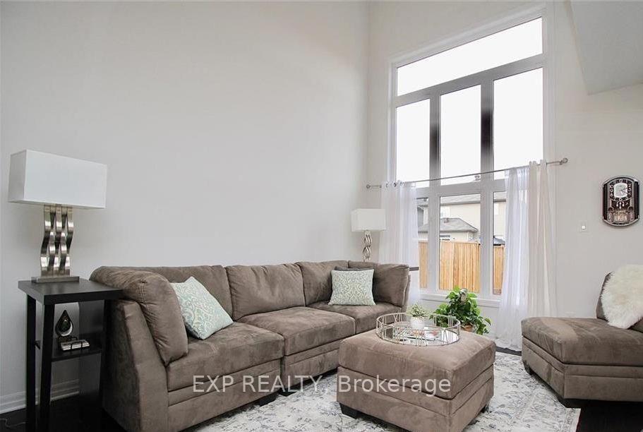 Photo 11 of 1020 Cobble Hill Drive, Ottawa, Barrhaven - Cedargrove/Fraserdale — HOMEH