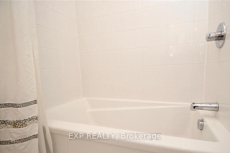 Photo 19 of 1020 Cobble Hill Drive, Ottawa, Barrhaven - Cedargrove/Fraserdale — HOMEH
