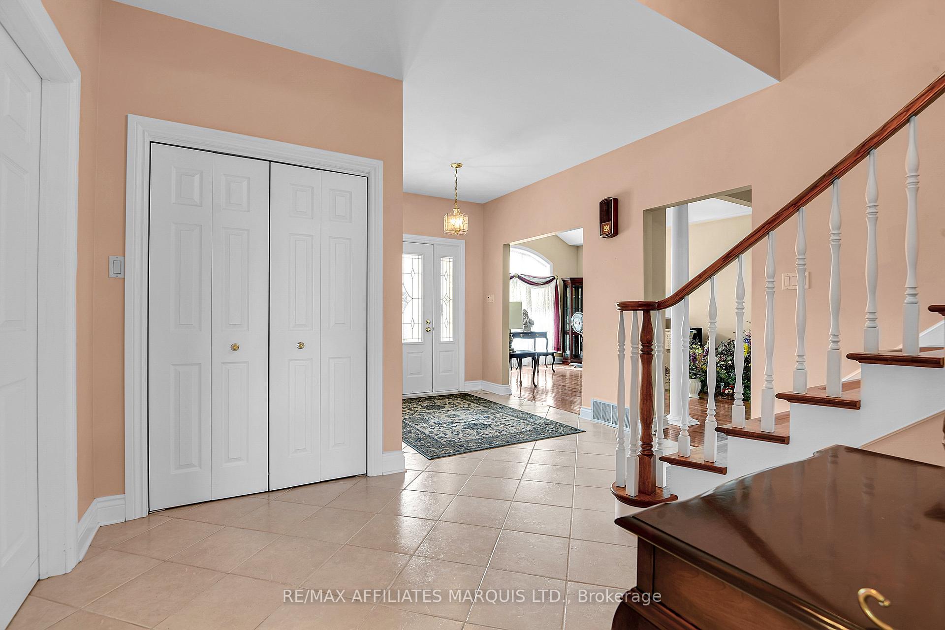 Photo 4 of 540 Joanne Crescent, Cornwall — HOMEH