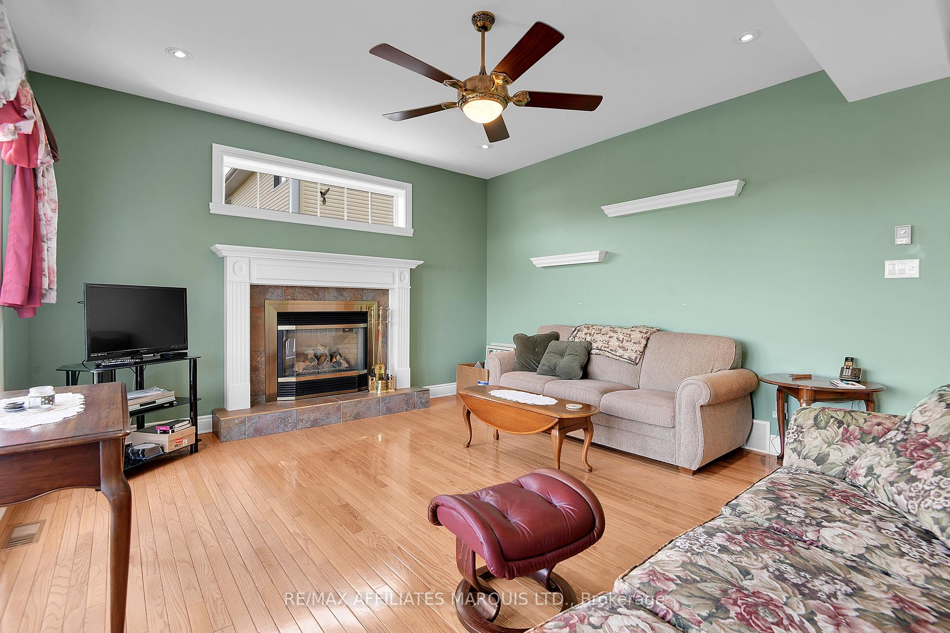 Photo 16 of 540 Joanne Crescent, Cornwall — HOMEH