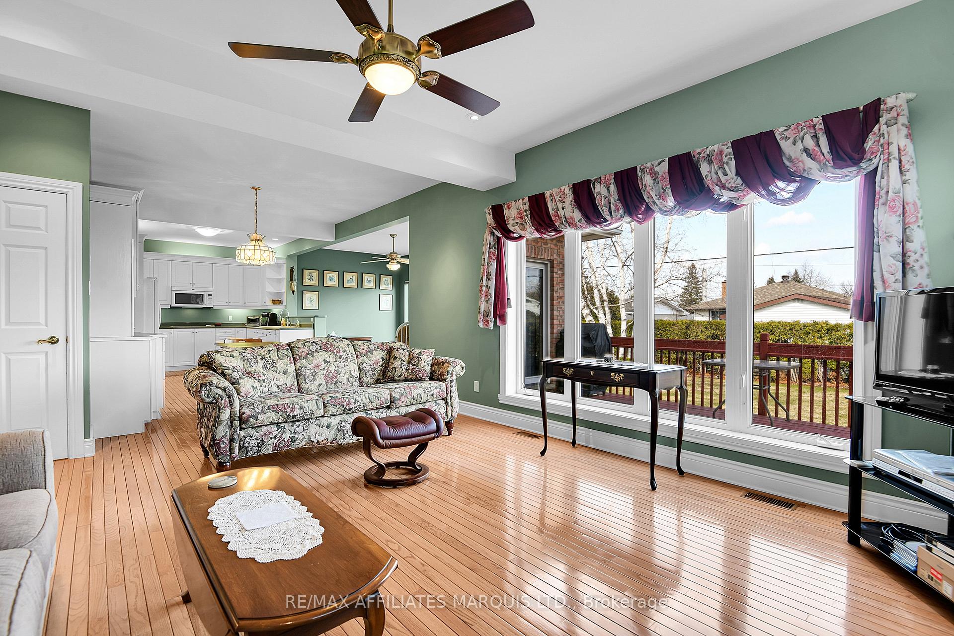 Photo 17 of 540 Joanne Crescent, Cornwall — HOMEH