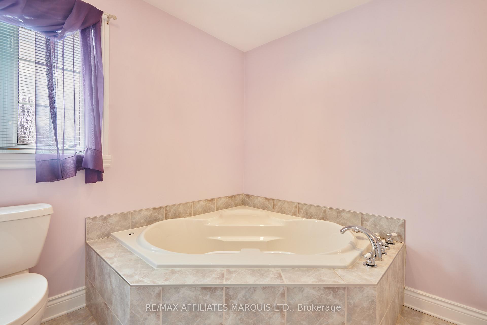Photo 22 of 540 Joanne Crescent, Cornwall — HOMEH