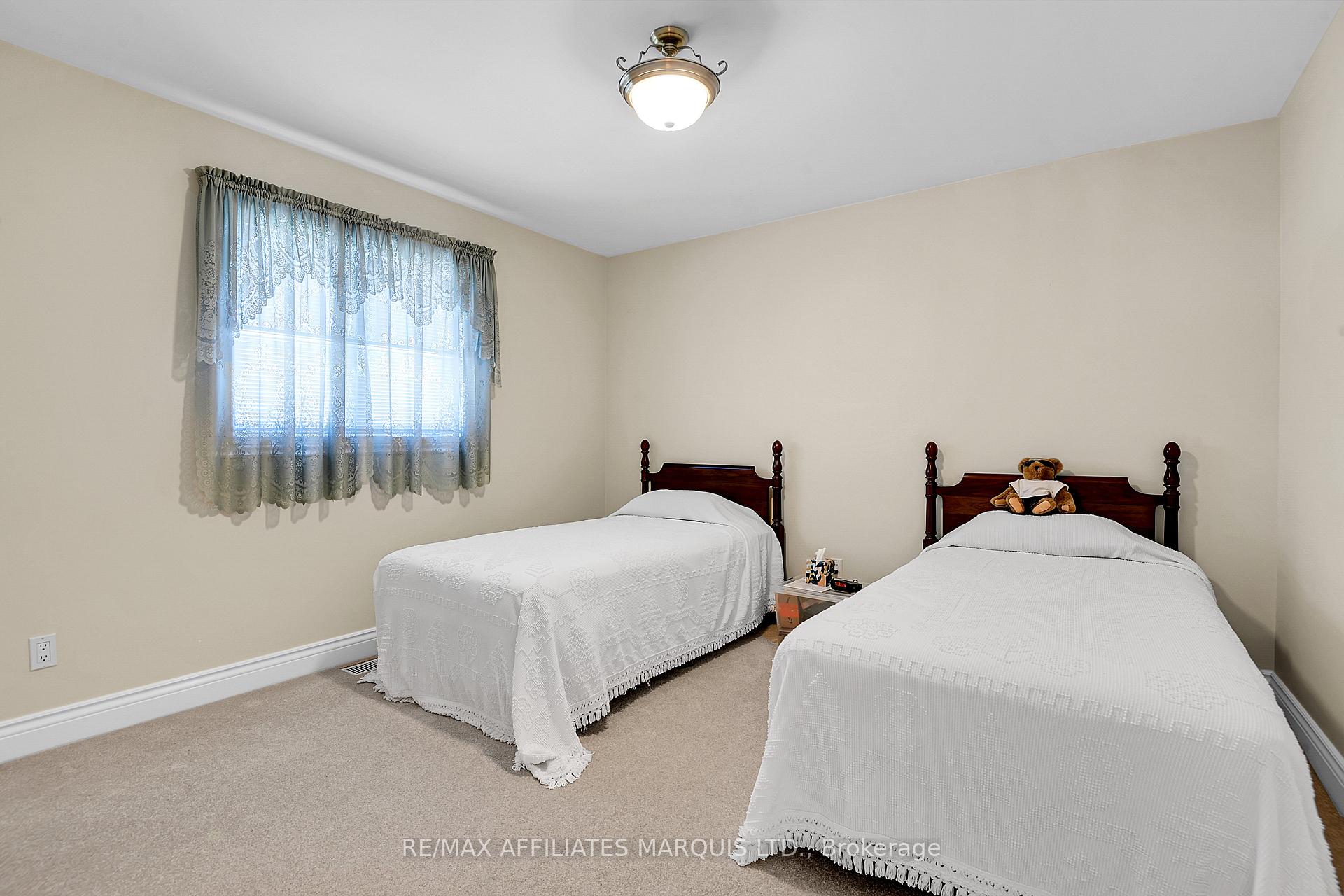 Photo 23 of 540 Joanne Crescent, Cornwall — HOMEH