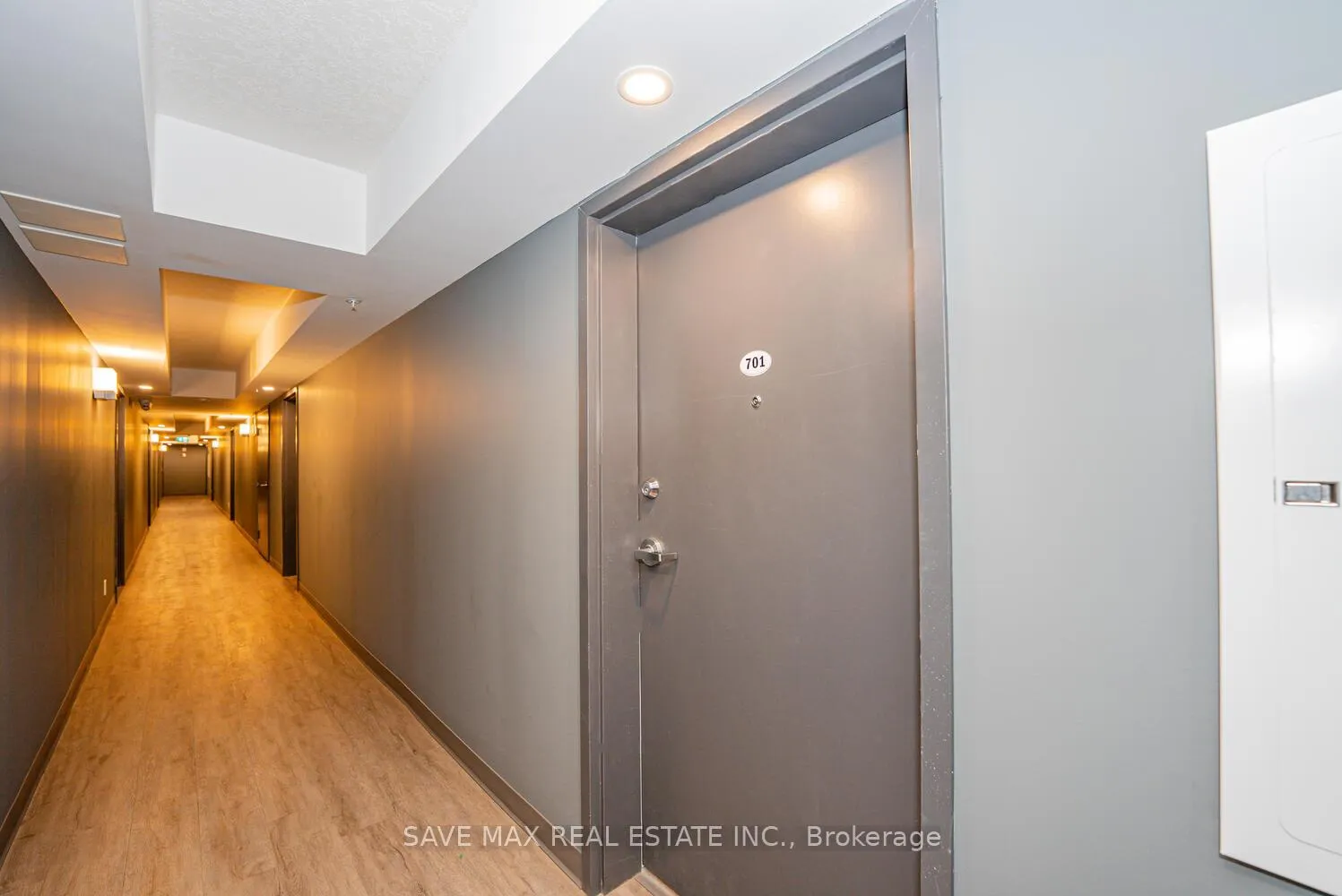 Photo 8 of Unit 701, 595 Strasburg Road, Kitchener — HOMEH