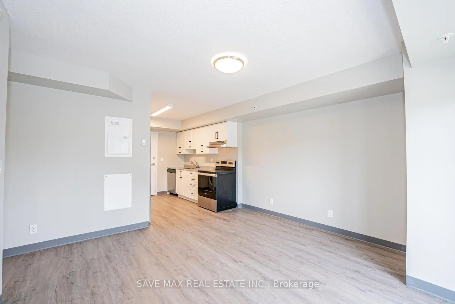 Photo 13 of Unit 701, 595 Strasburg Road, Kitchener — HOMEH