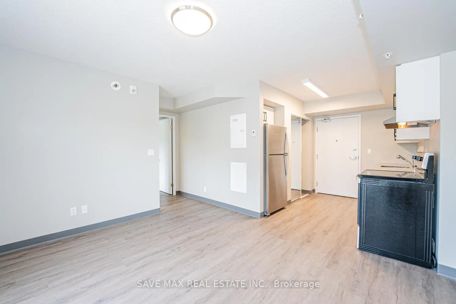 Photo 14 of Unit 701, 595 Strasburg Road, Kitchener — HOMEH