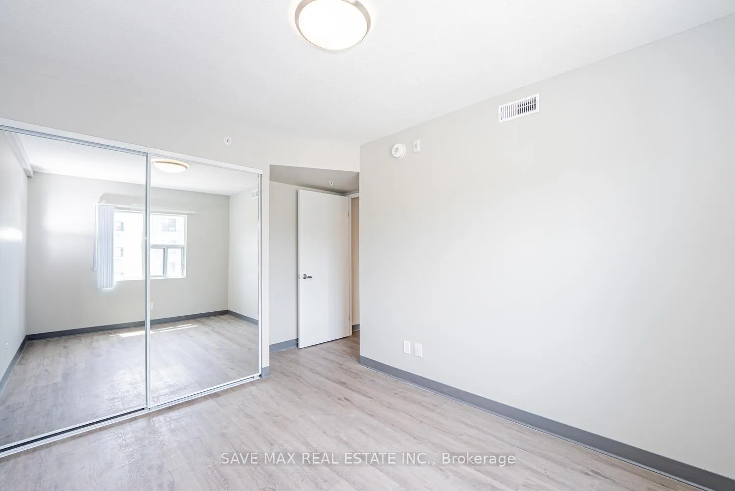 Photo 16 of Unit 701, 595 Strasburg Road, Kitchener — HOMEH