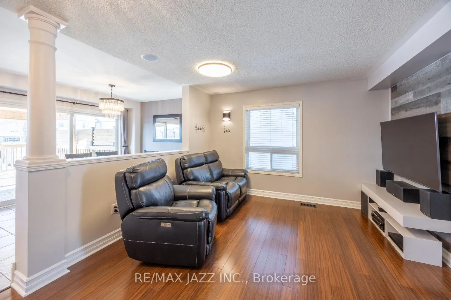 Photo 5 of 50 Honeyman Drive, Clarington, Bowmanville — HOMEH