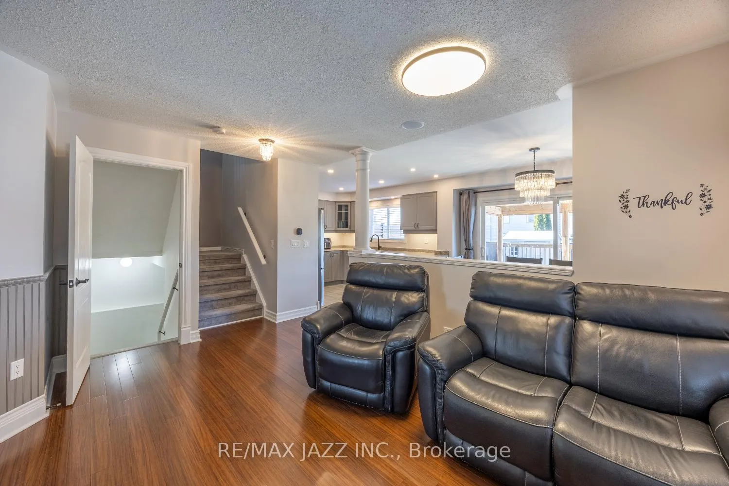Photo 6 of 50 Honeyman Drive, Clarington, Bowmanville — HOMEH