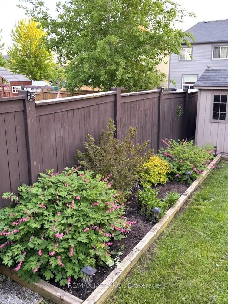 Photo 32 of 50 Honeyman Drive, Clarington, Bowmanville — HOMEH