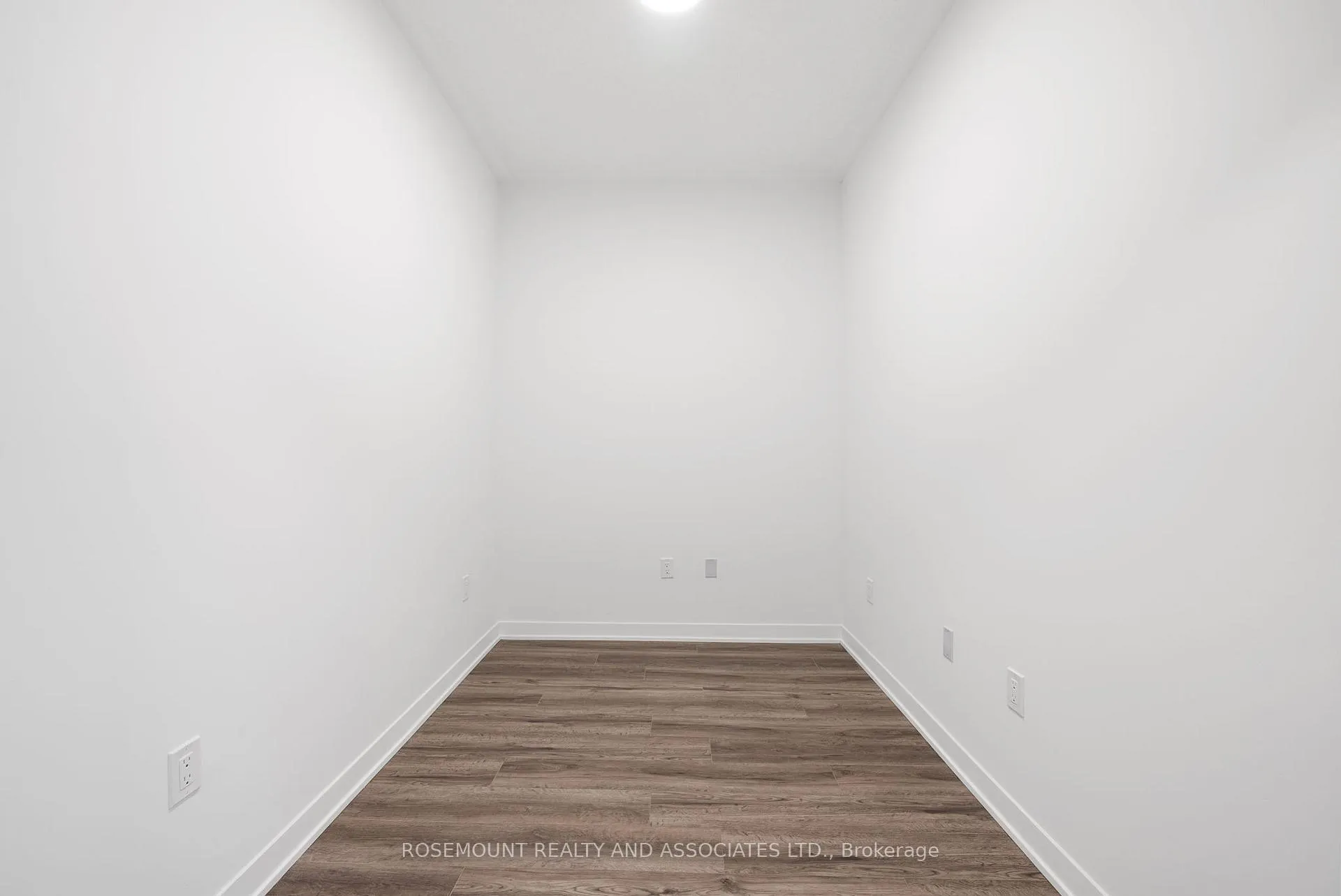 Photo 6 of Unit 221, 385 Arctic red Drive, Oshawa, Windfields — HOMEH