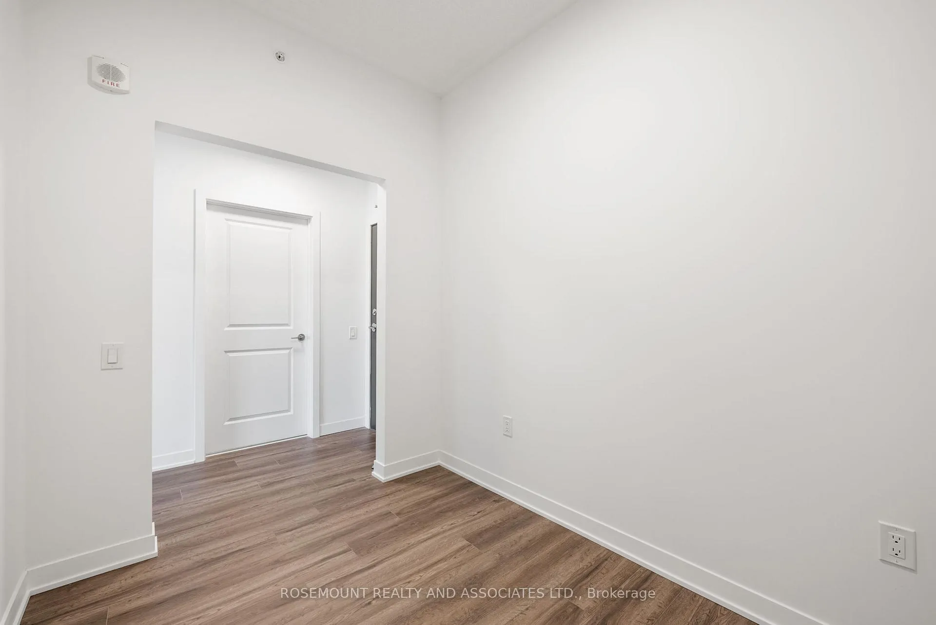 Photo 7 of Unit 221, 385 Arctic red Drive, Oshawa, Windfields — HOMEH