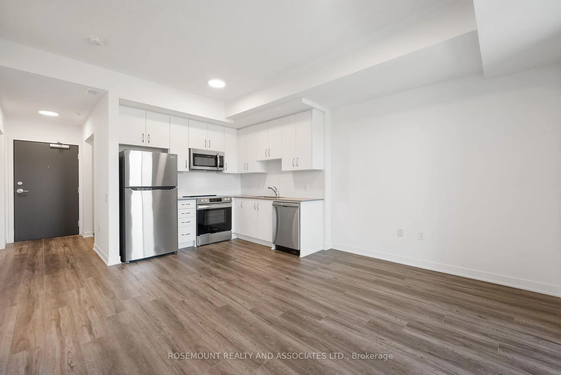 Photo 9 of Unit 221, 385 Arctic red Drive, Oshawa, Windfields — HOMEH