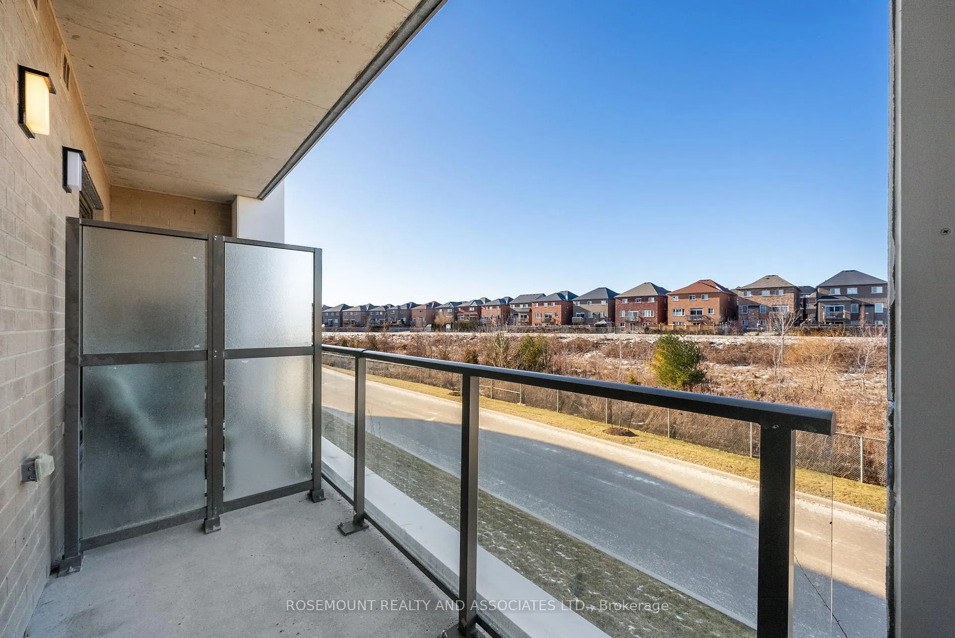 Photo 13 of Unit 221, 385 Arctic red Drive, Oshawa, Windfields — HOMEH