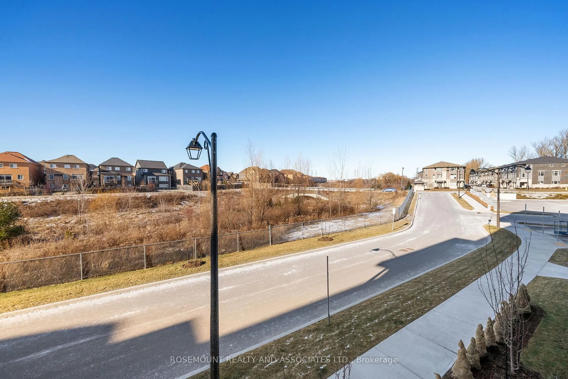 Photo 16 of Unit 221, 385 Arctic red Drive, Oshawa, Windfields — HOMEH