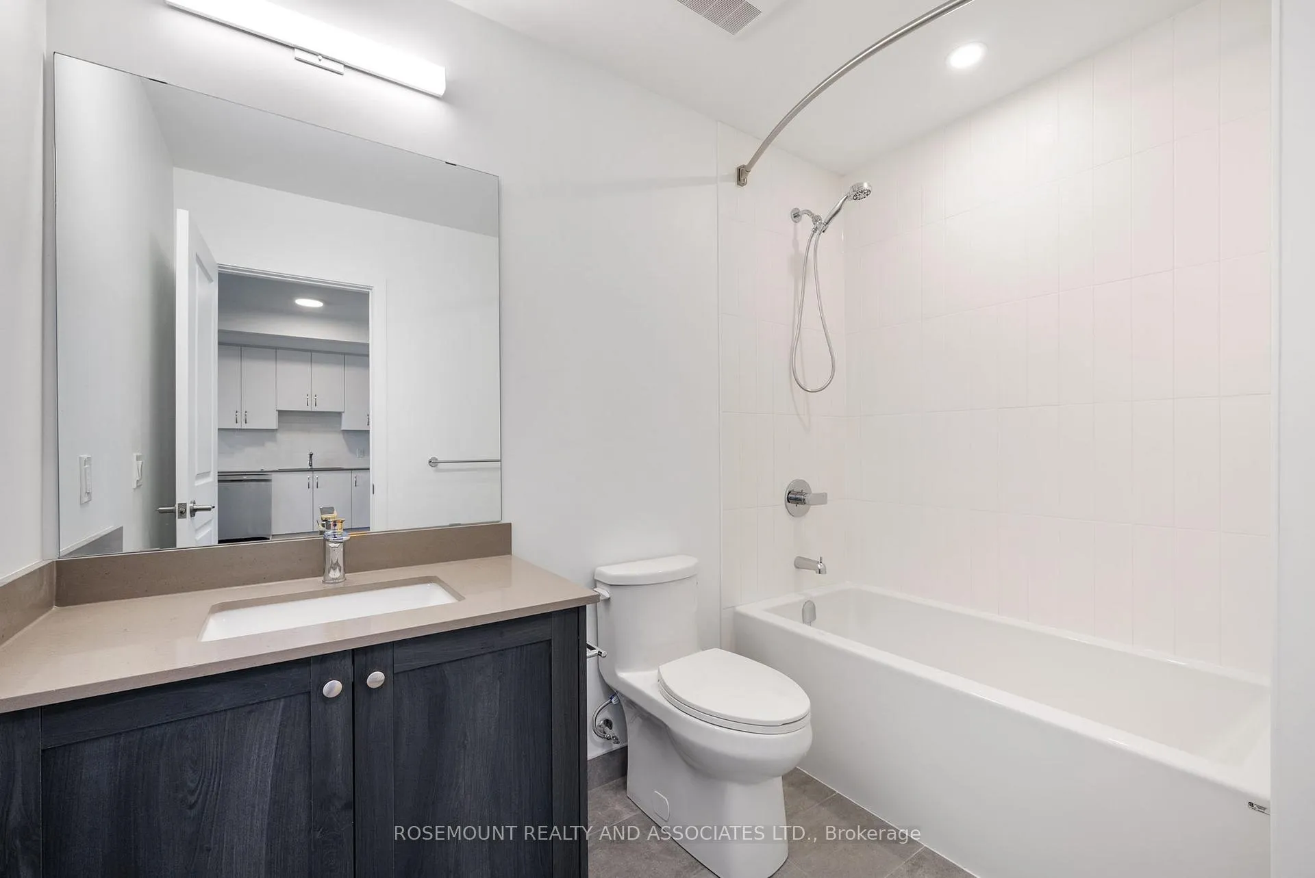 Photo 23 of Unit 221, 385 Arctic red Drive, Oshawa, Windfields — HOMEH